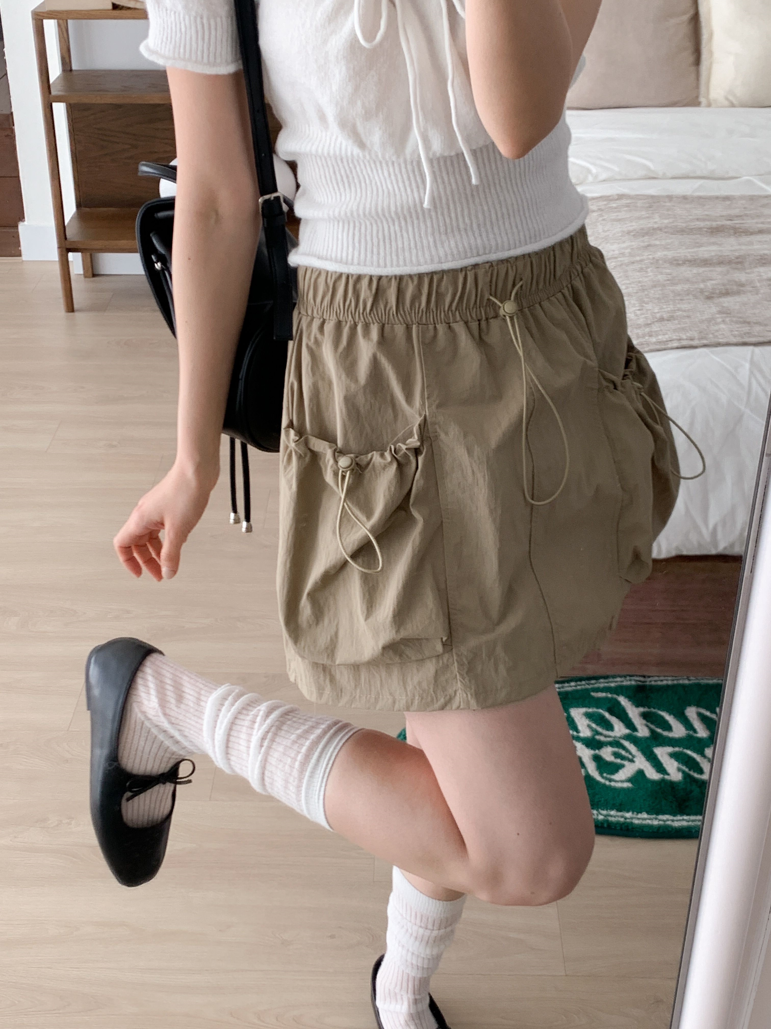 シャーリングラインウエストゴムドローコードアウトポケットミニ無地スカート | 詳細画像9