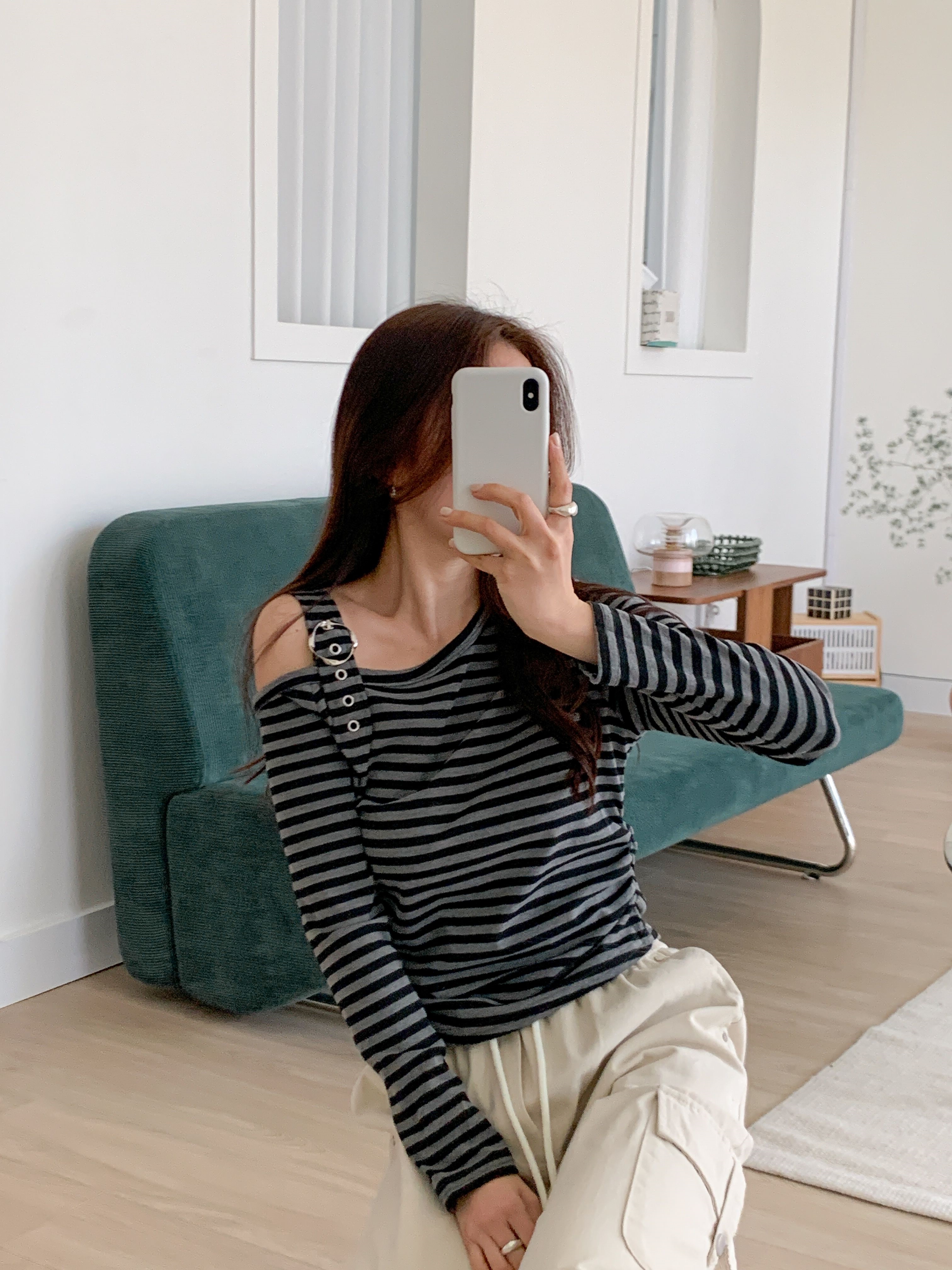 ワンショルダーアンバランスネックバックルシャーリングルーズ長袖ボーダーTシャツ | 詳細画像10