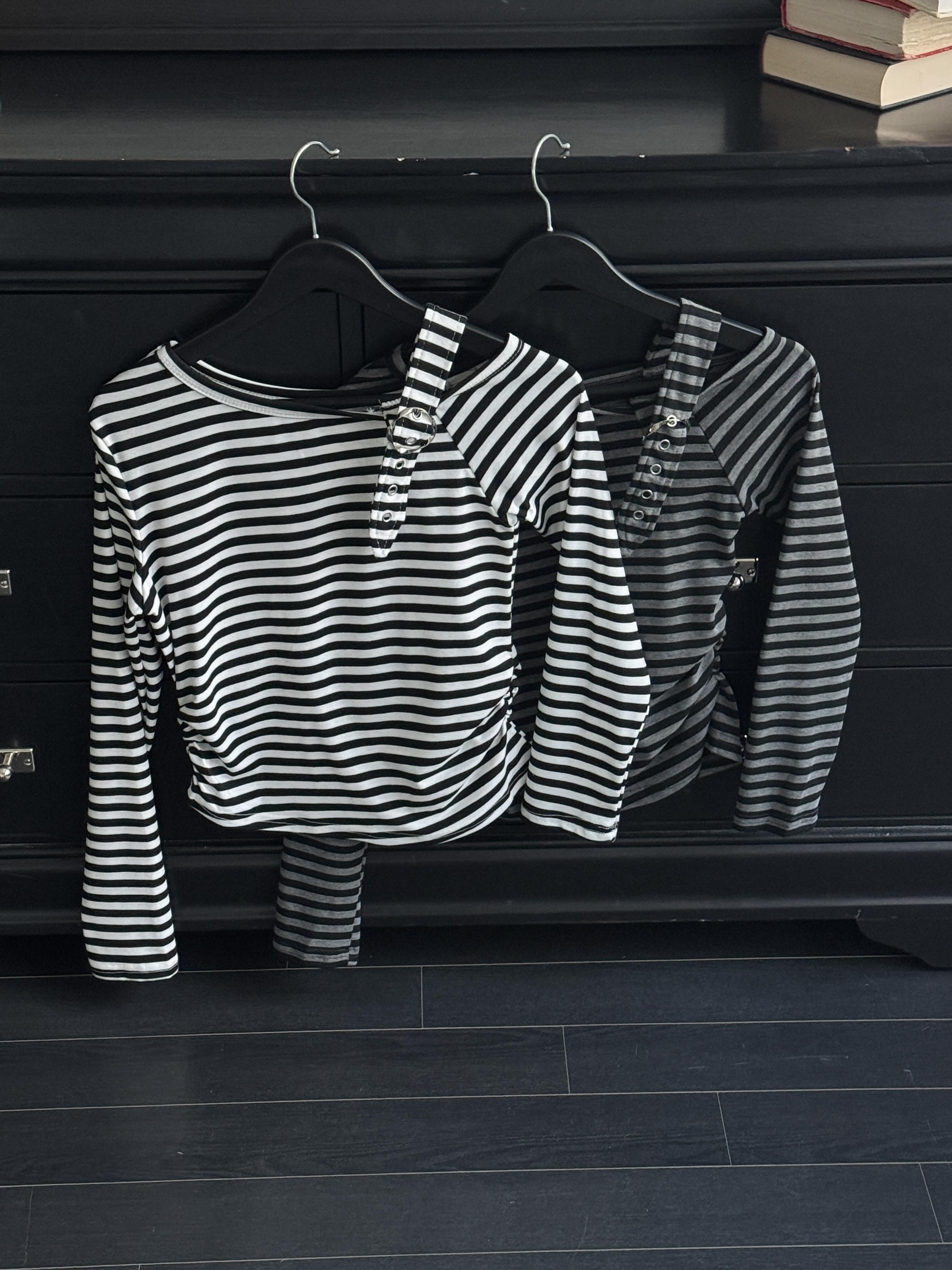 ワンショルダーアンバランスネックバックルシャーリングルーズ長袖ボーダーTシャツ | 詳細画像21