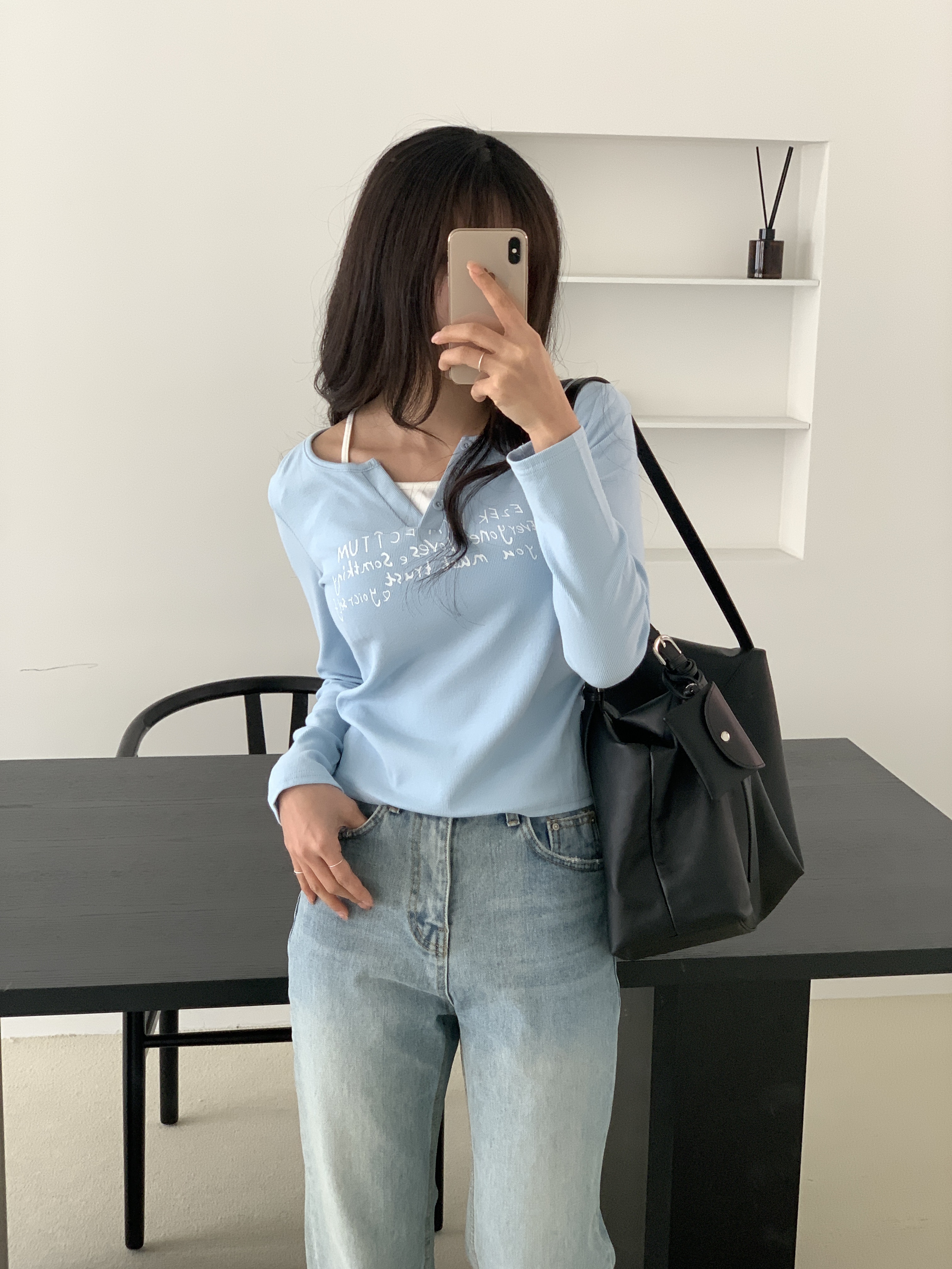 シャーリング長袖フェイクボタンセミクロップドレタリングTシャツ | 詳細画像10