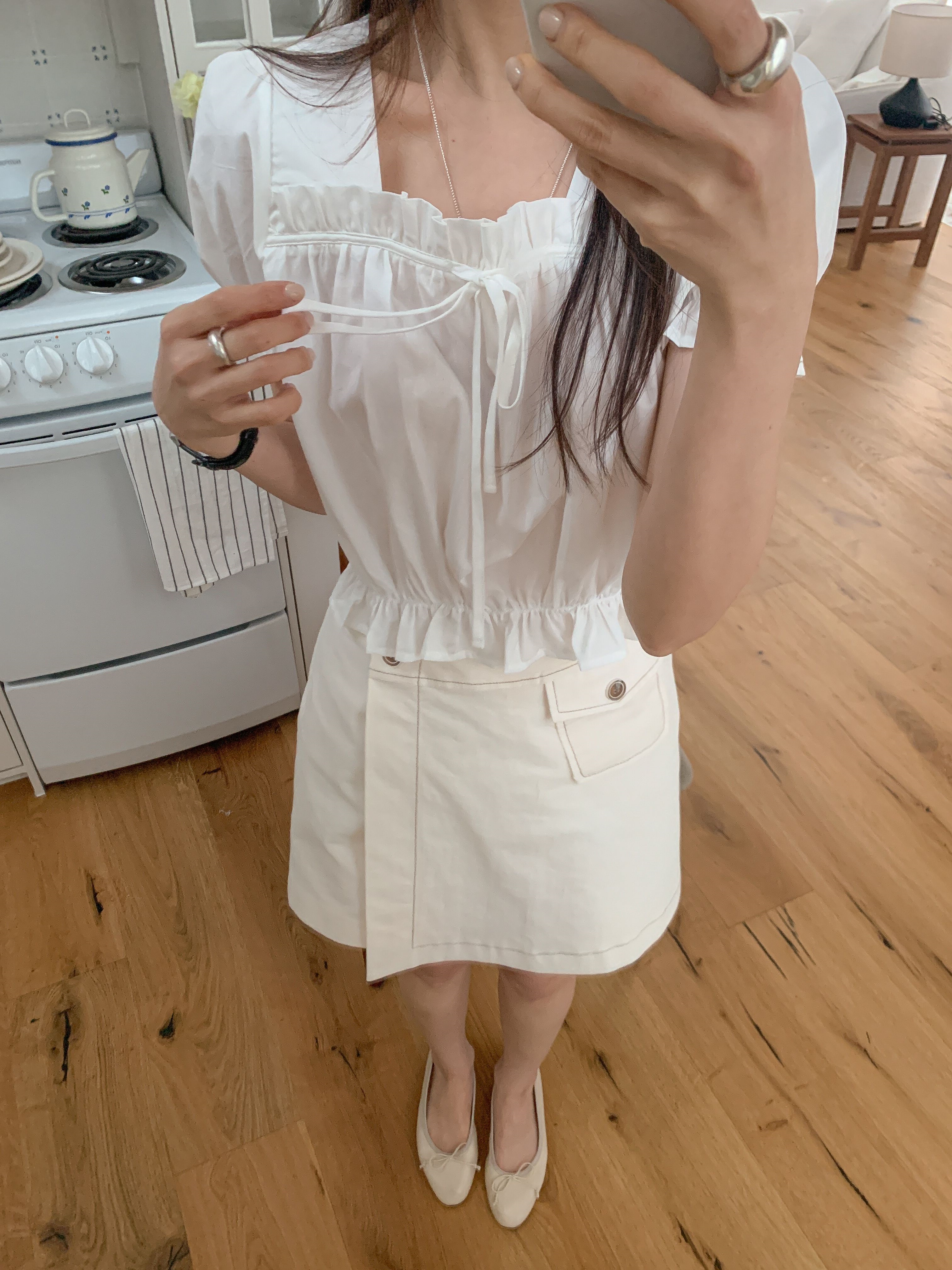 リボンスクエアネックシャーリングフリルパフスリーブクロップド半袖無地ブラウス | 詳細画像11