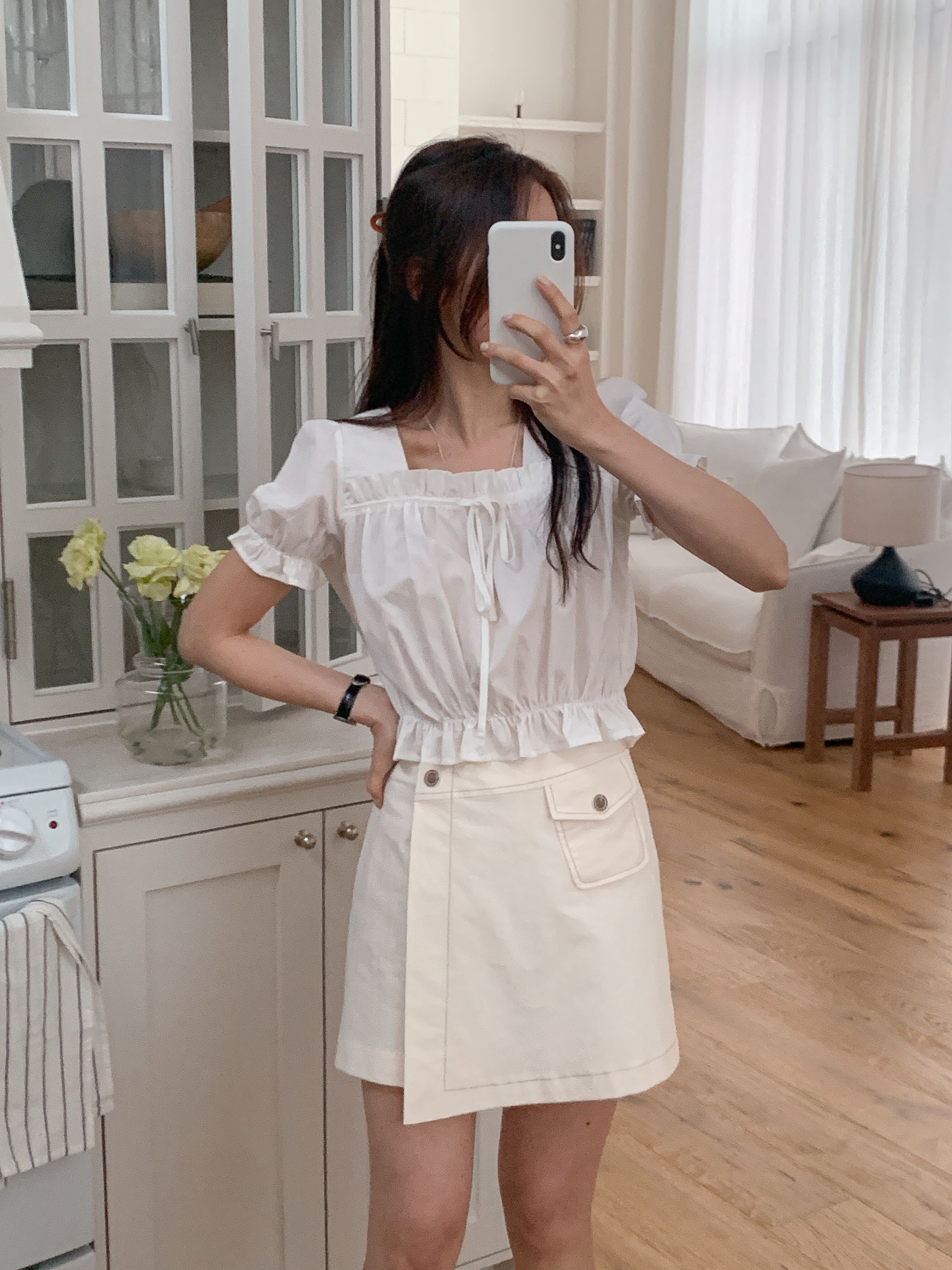 リボンスクエアネックシャーリングフリルパフスリーブクロップド半袖無地ブラウス | 詳細画像12