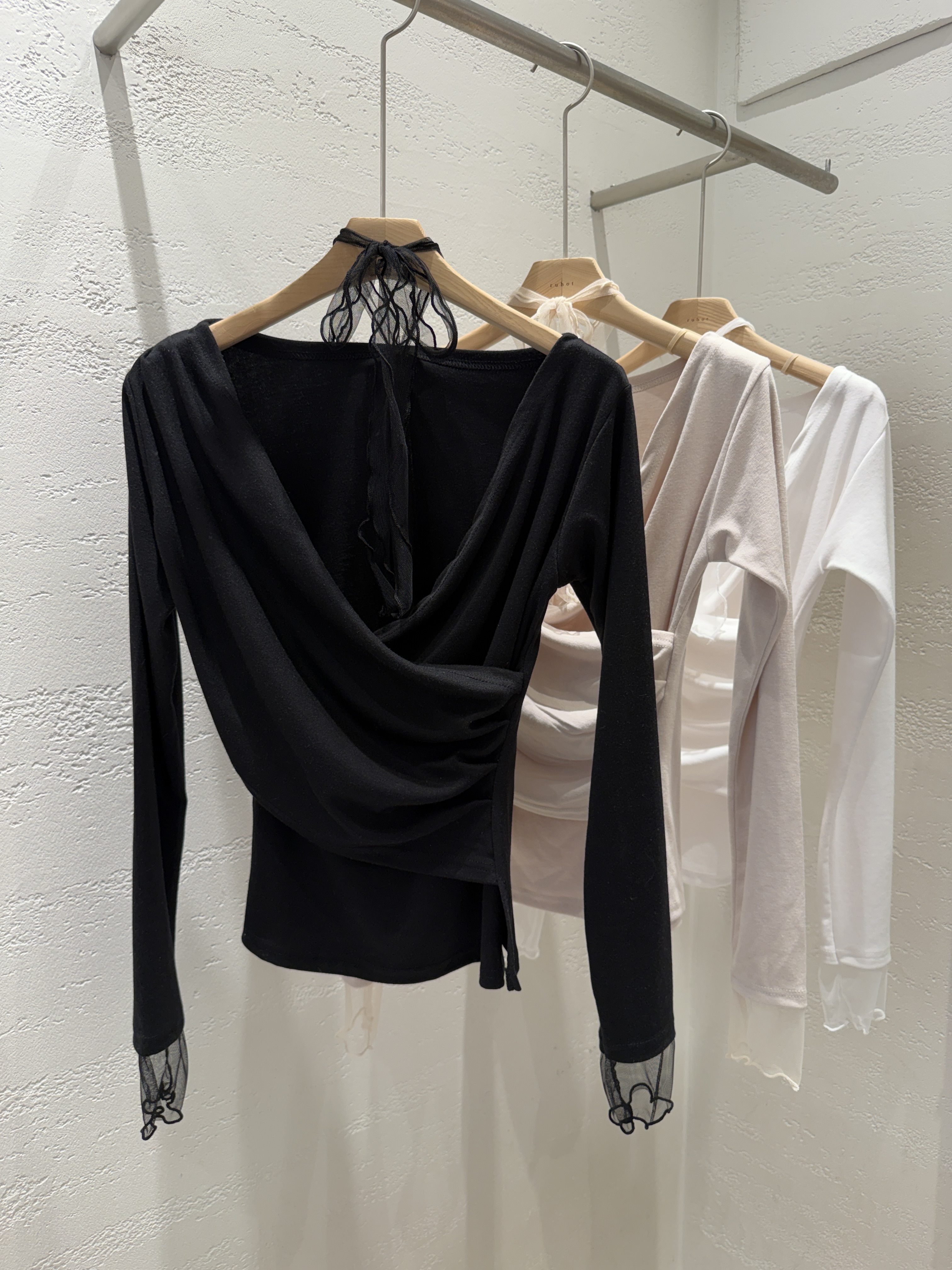 コンビVネックスリットスリムベルスリーブカシュクールアンバランス長袖ギャザーダイアゴナル無地Tシャツストラップ付 | 詳細画像21