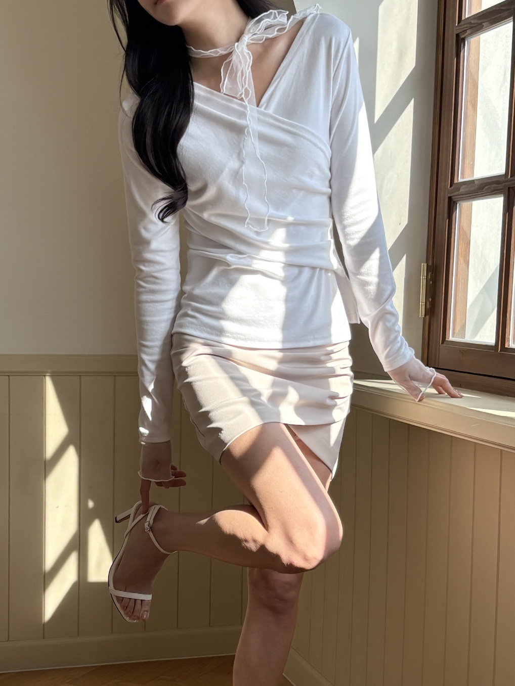 コンビVネックスリットスリムベルスリーブカシュクールアンバランス長袖ギャザーダイアゴナル無地Tシャツストラップ付 | 詳細画像12