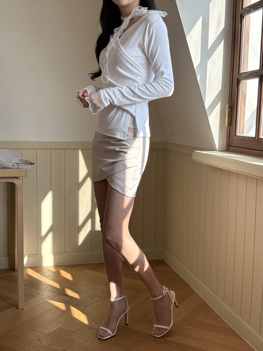 コンビVネックスリットスリムベルスリーブカシュクールアンバランス長袖ギャザーダイアゴナル無地Tシャツストラップ付 | 詳細画像13