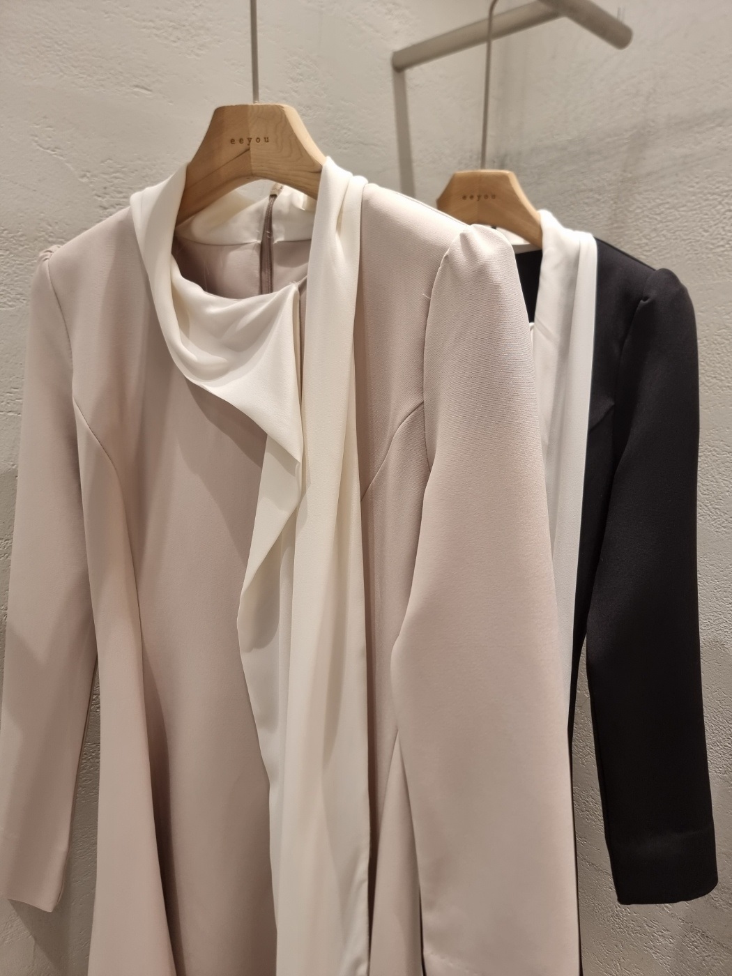 肩パッドラインHライン長袖フレアAラインスカーフネックヒドゥンジッパー配色ワンピース | 詳細画像22