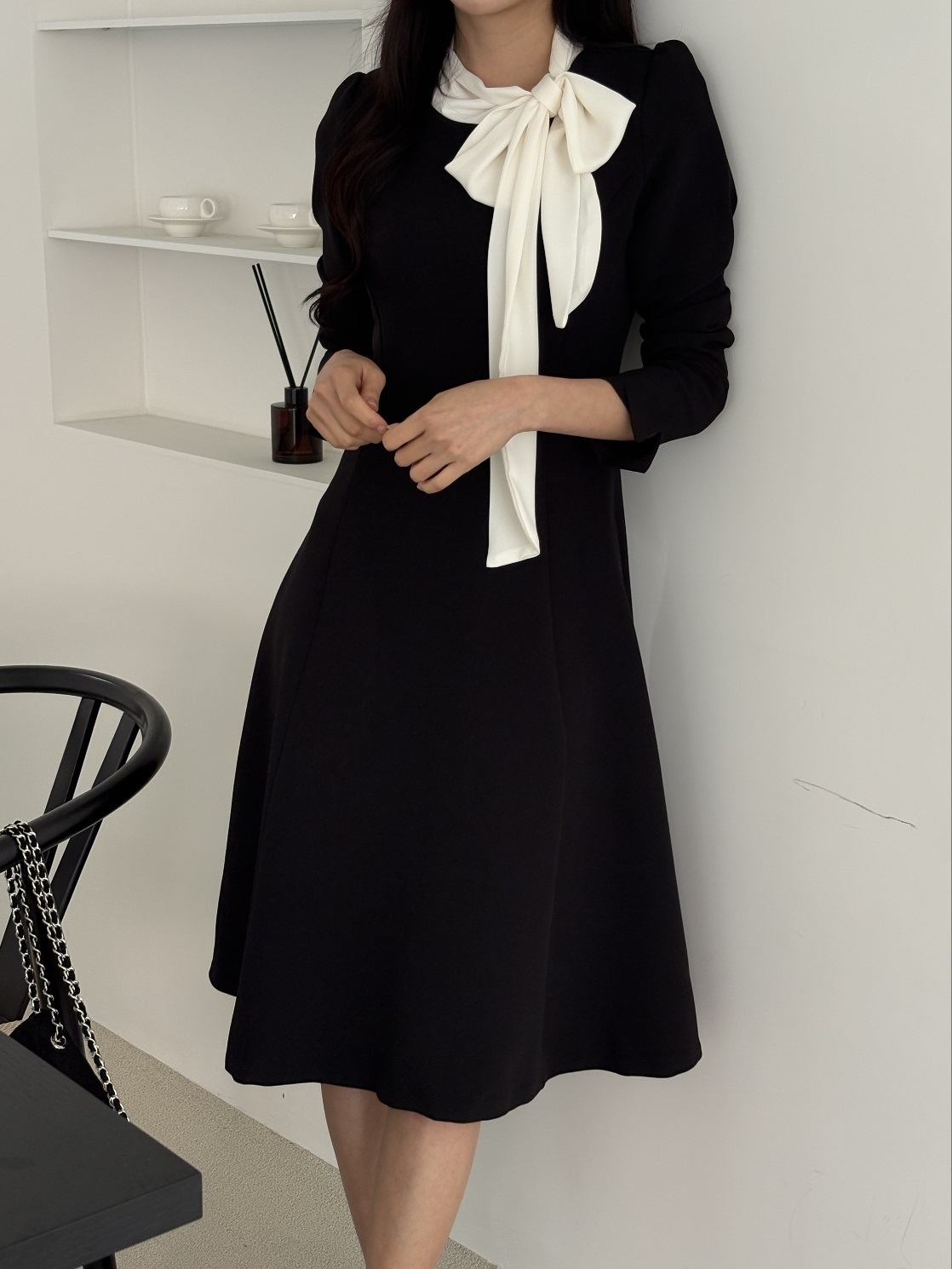 肩パッドラインHライン長袖フレアAラインスカーフネックヒドゥンジッパー配色ワンピース | 詳細画像4