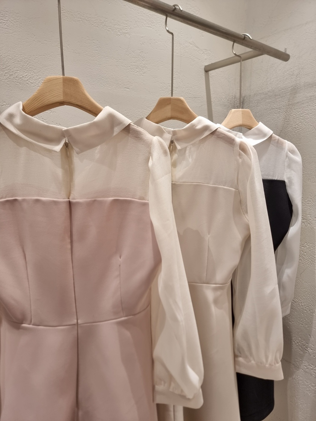 カラーラインパフスリーブレイヤード風長袖フレアボタンスリーブ配色ワンピース | 詳細画像24