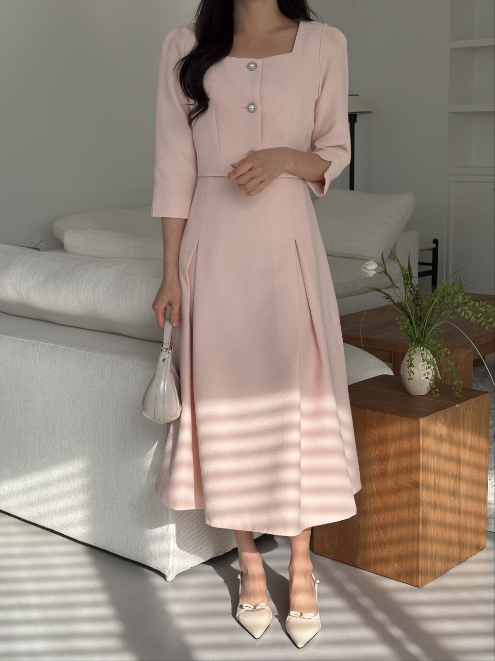 ジップアップスクエアネックピンタックパール調ボタンラインレイヤード風ロング7分袖ビジューボタンフレア無地ワンピース | 詳細画像12