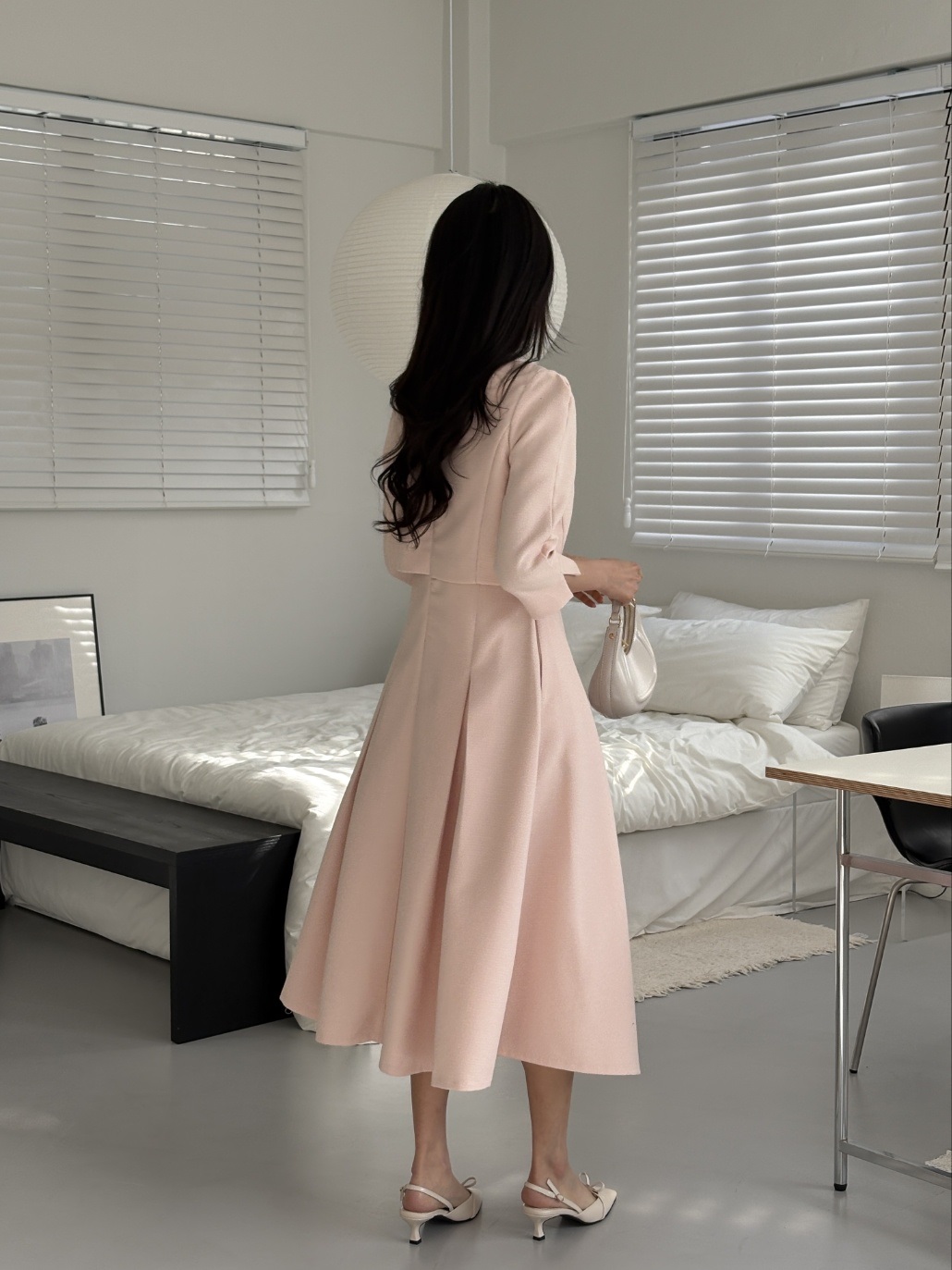 ジップアップスクエアネックピンタックパール調ボタンラインレイヤード風ロング7分袖ビジューボタンフレア無地ワンピース | 詳細画像17