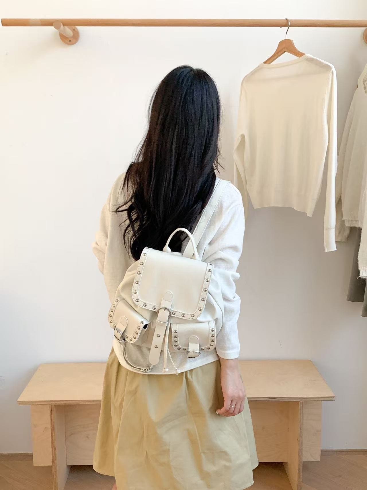 レザー調バックルドローストリングポケットスタッズマグネットボタンバックパック | 詳細画像5