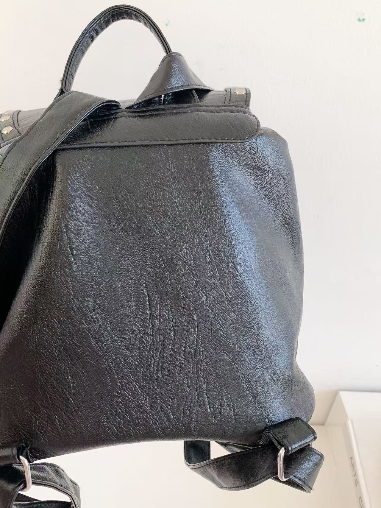 レザー調バックルドローストリングポケットスタッズマグネットボタンバックパック | 詳細画像18