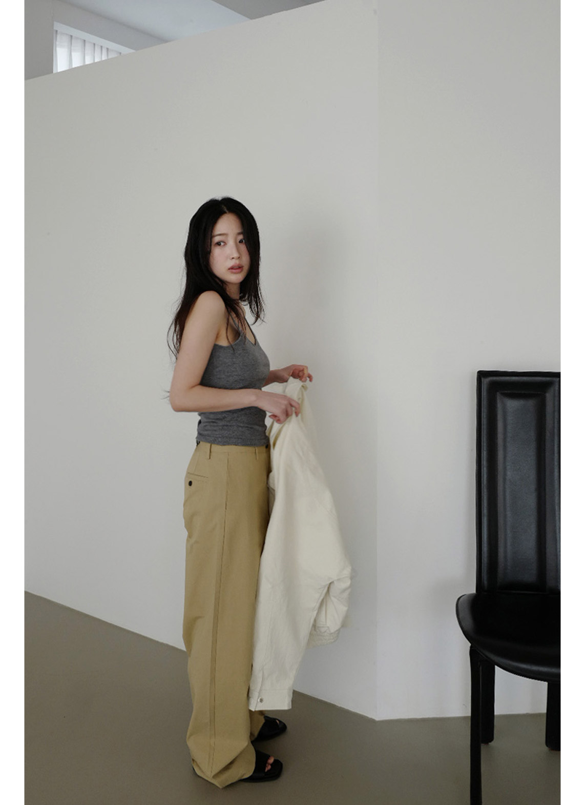 アクリルVネックスリム無地ビスチェオールシーズン | 詳細画像3