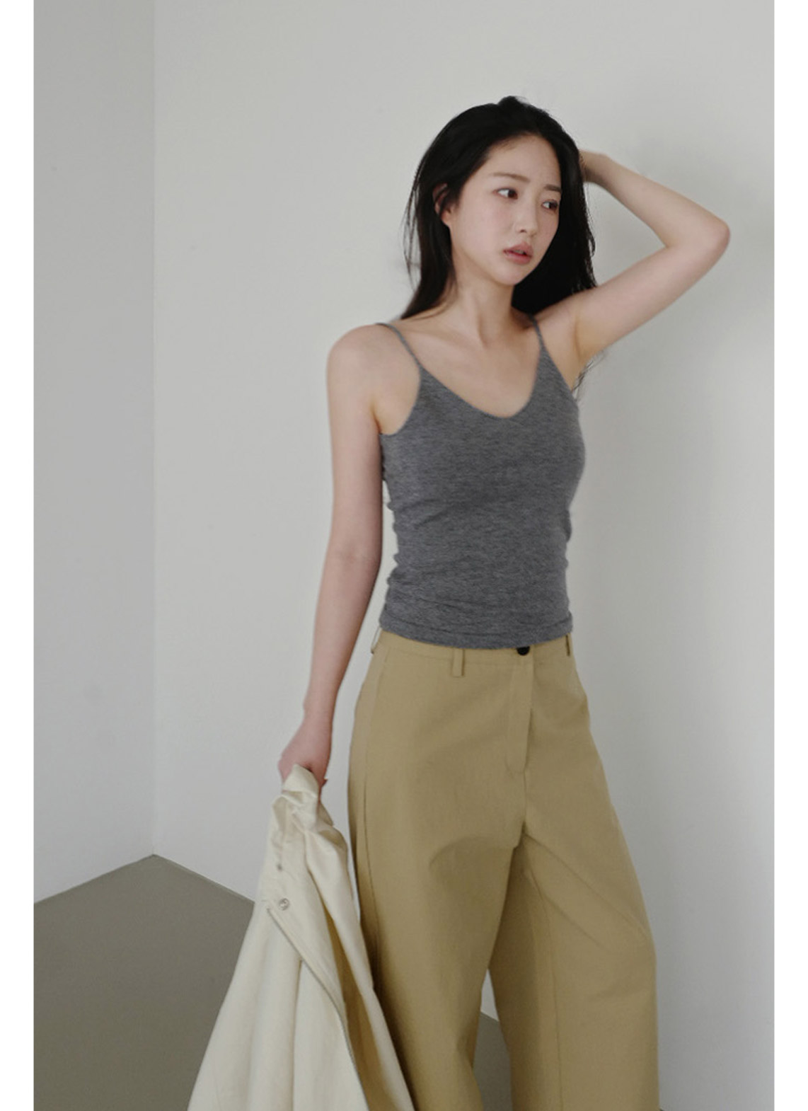 アクリルVネックスリム無地ビスチェオールシーズン | 詳細画像4