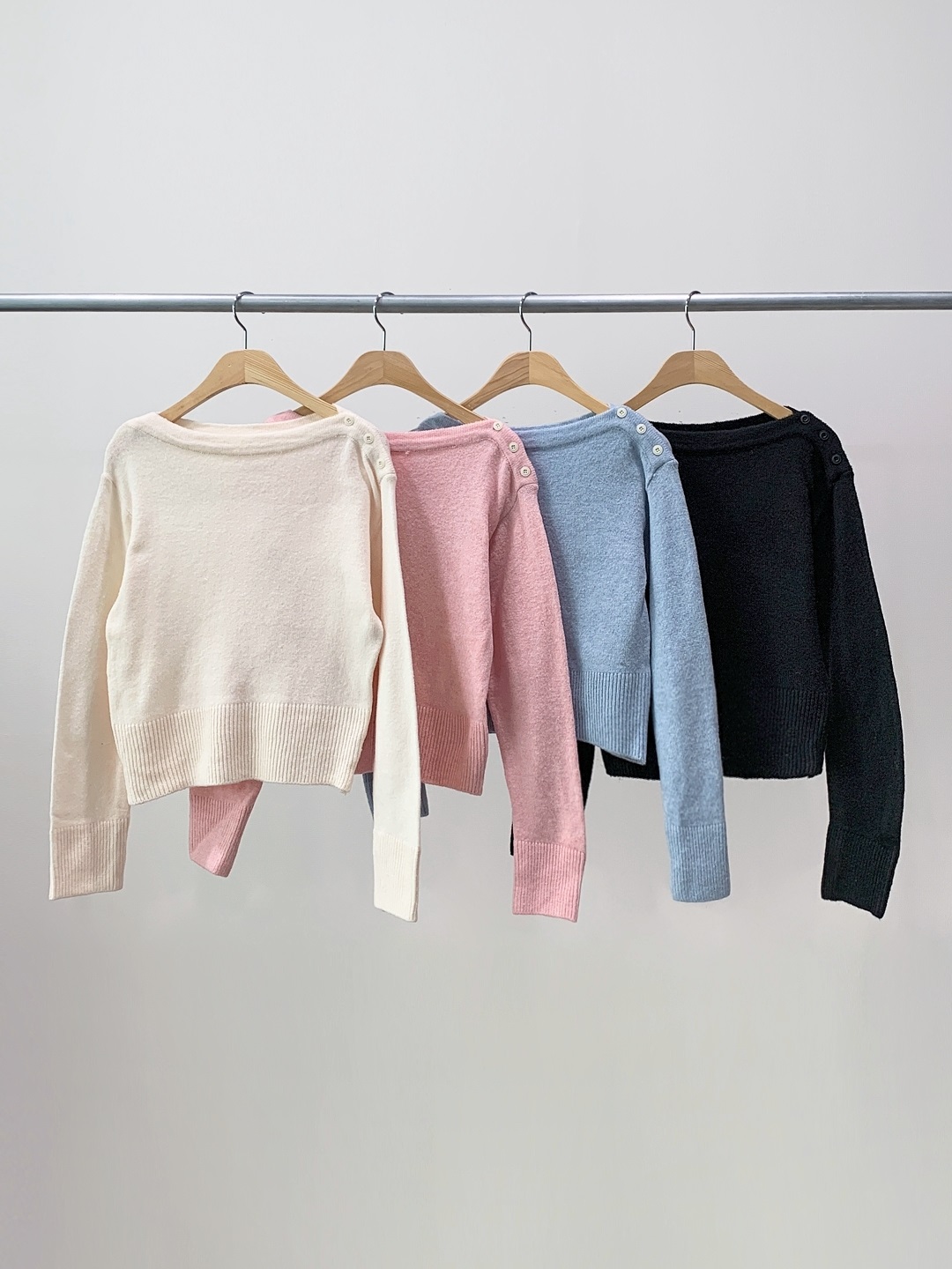 ボタンボートネックベーシック長袖ニット | 詳細画像11