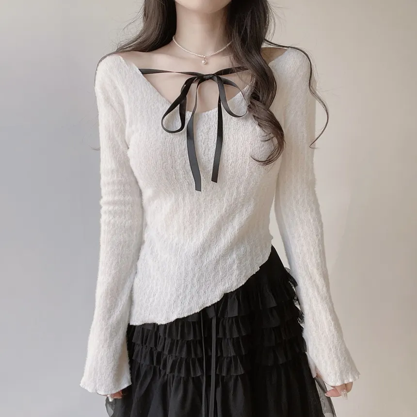 Vネックリボンアンバランス長袖オフショルダーTシャツ | mirangmirang | 詳細画像2