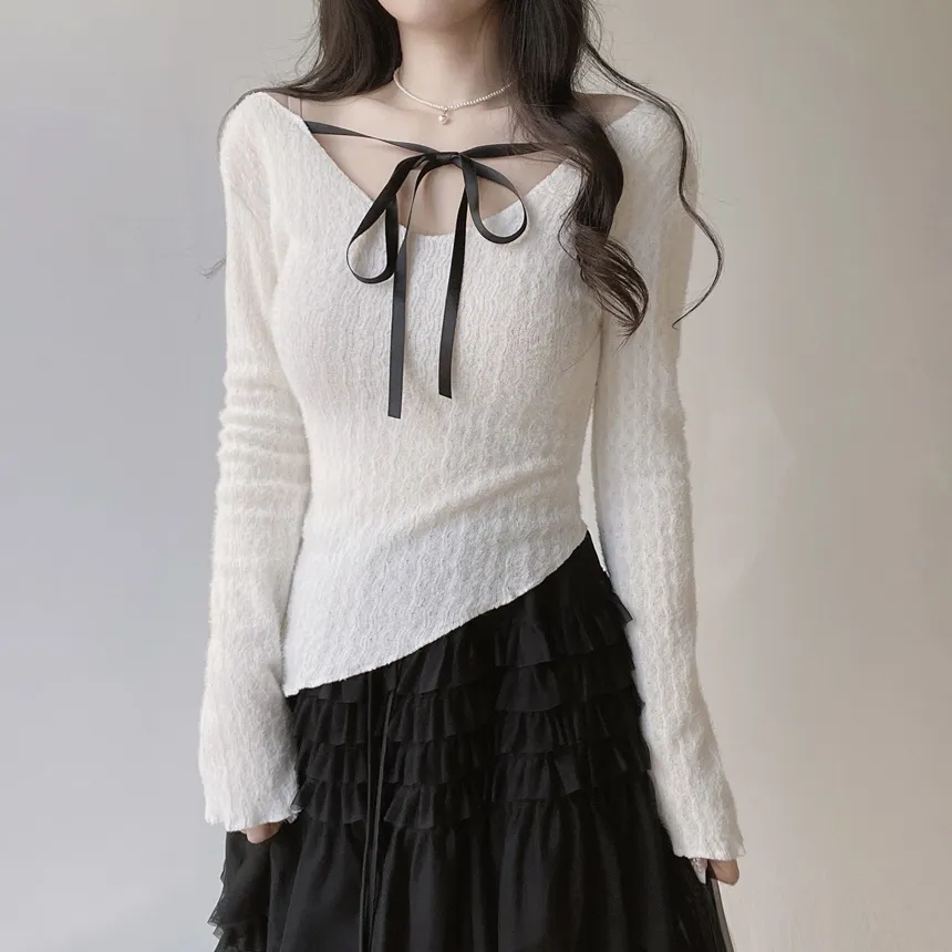 Vネックリボンアンバランス長袖オフショルダーTシャツ | mirangmirang | 詳細画像4