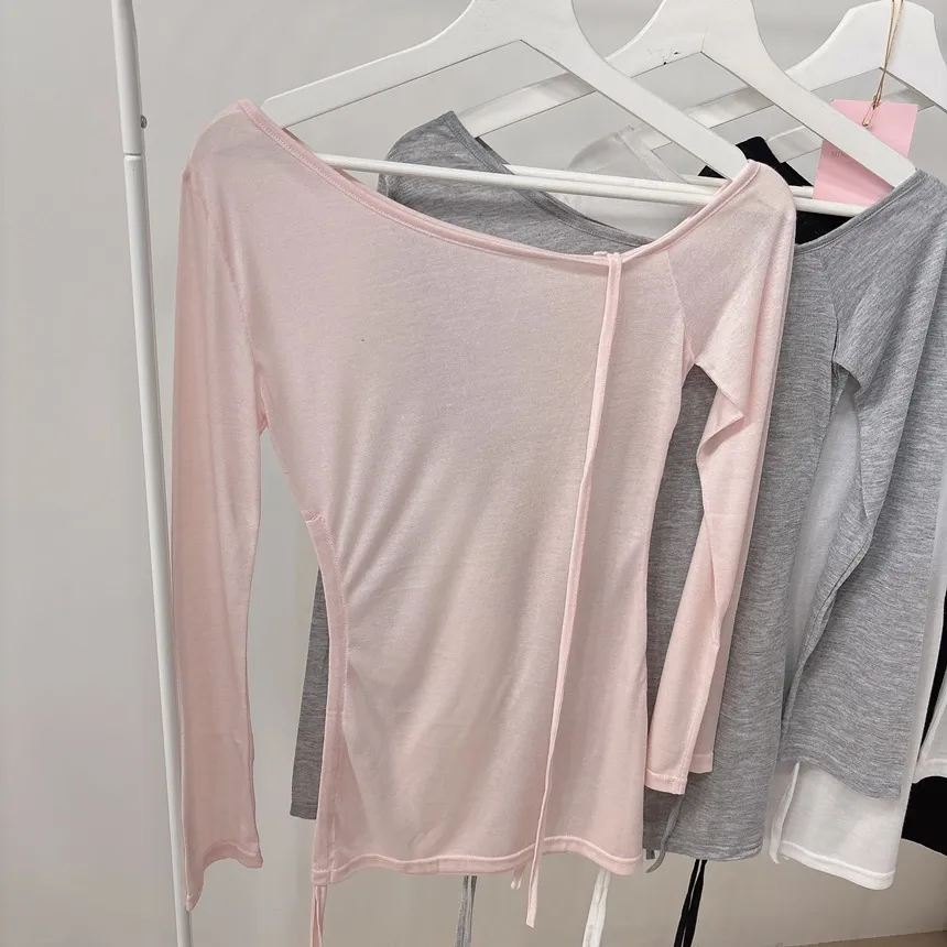 シースルーワンショルダーアンバランスネックシャーリングドローストリング長袖Tシャツ | mirangmirang | 詳細画像35