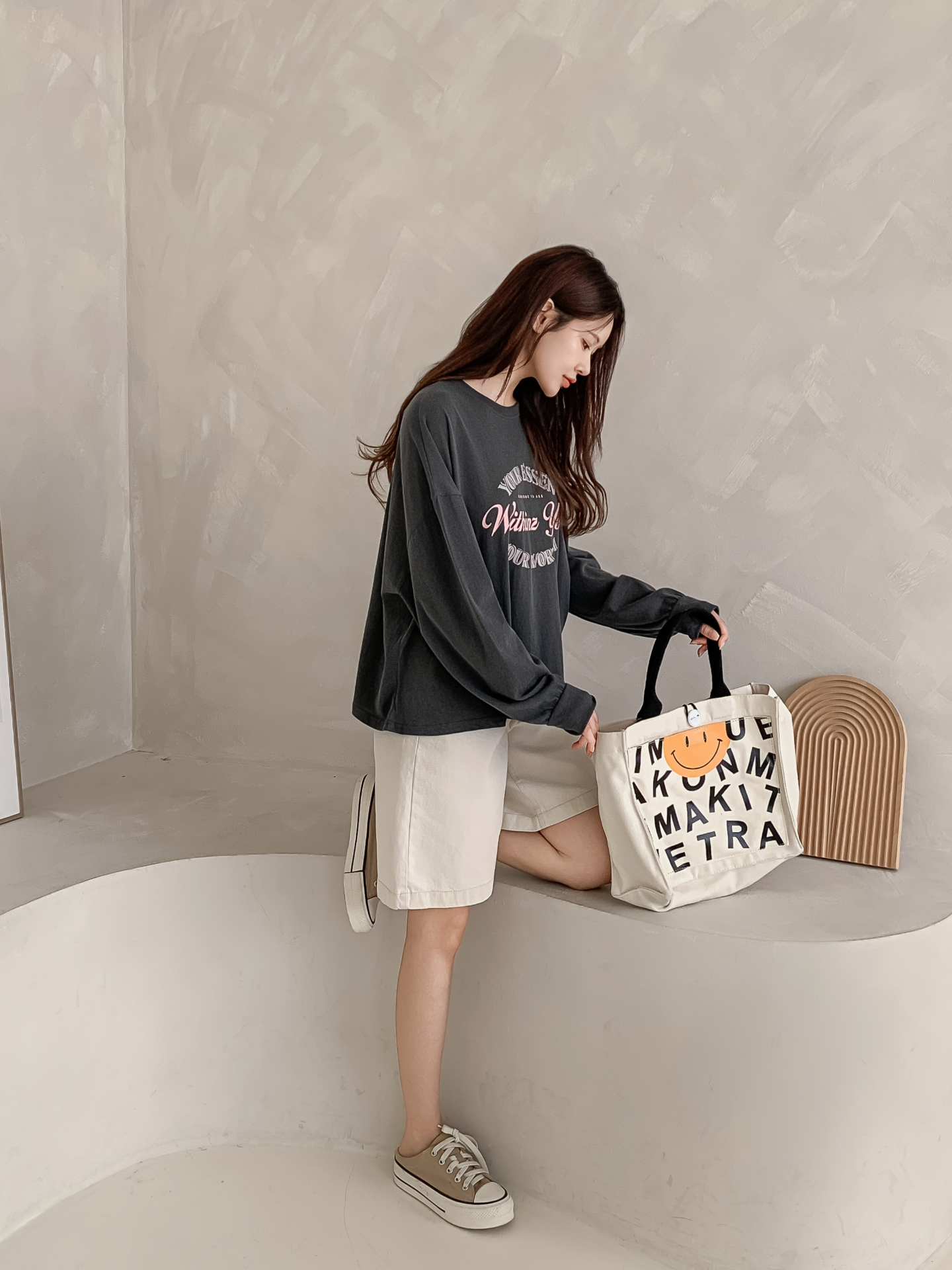 コットンラウンドネックベーシック長袖ロゴスウェット | 詳細画像3