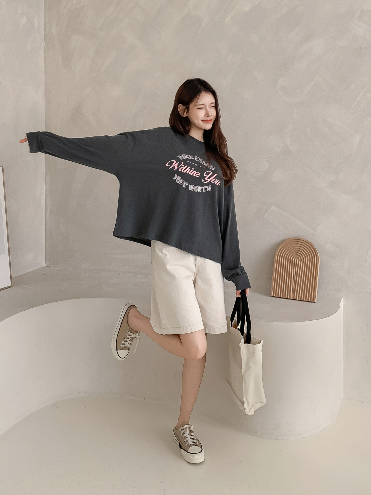 コットンラウンドネックベーシック長袖ロゴスウェット | 詳細画像15