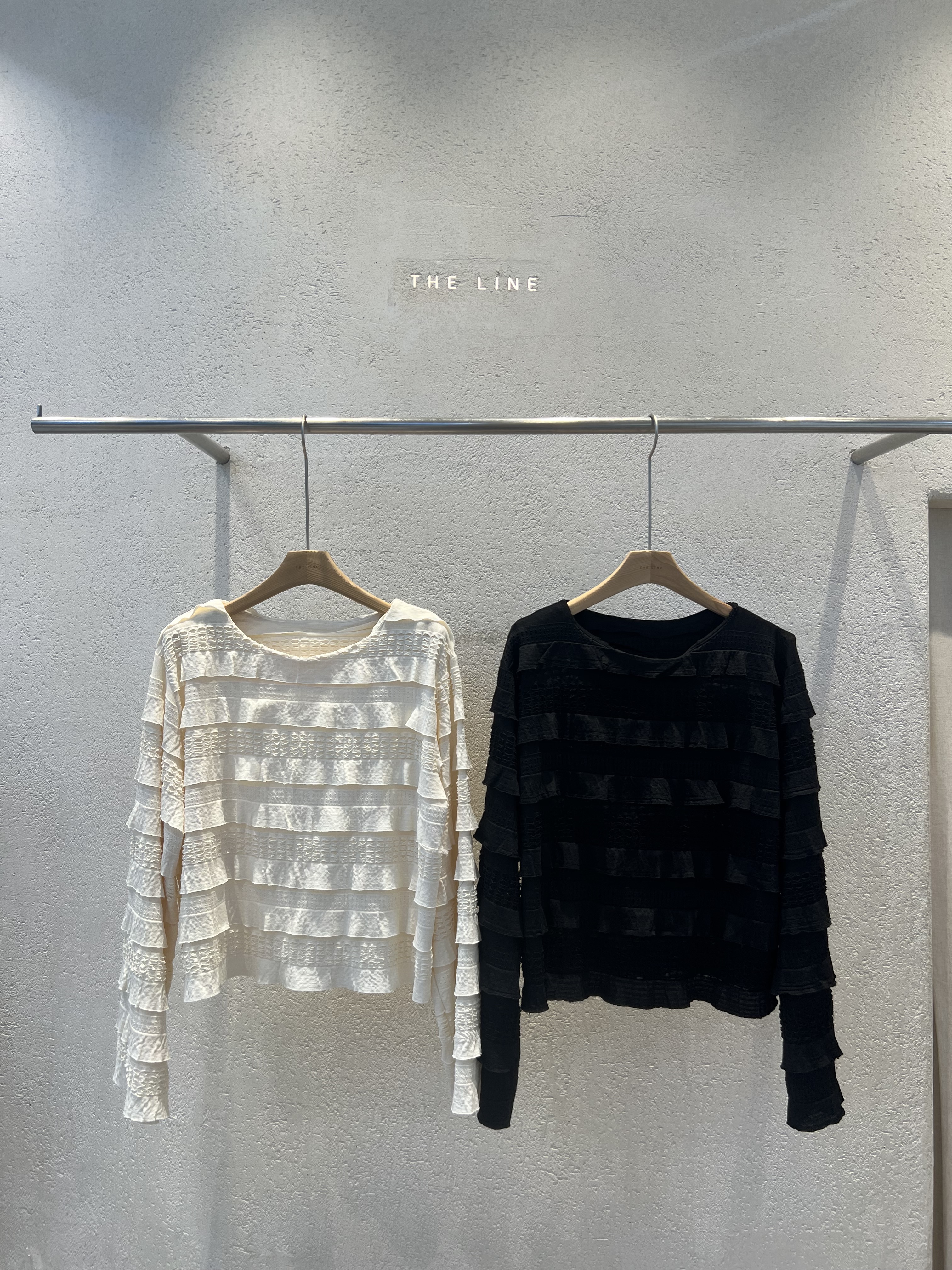 ラウンドネックティアード長袖Tシャツ | 詳細画像17