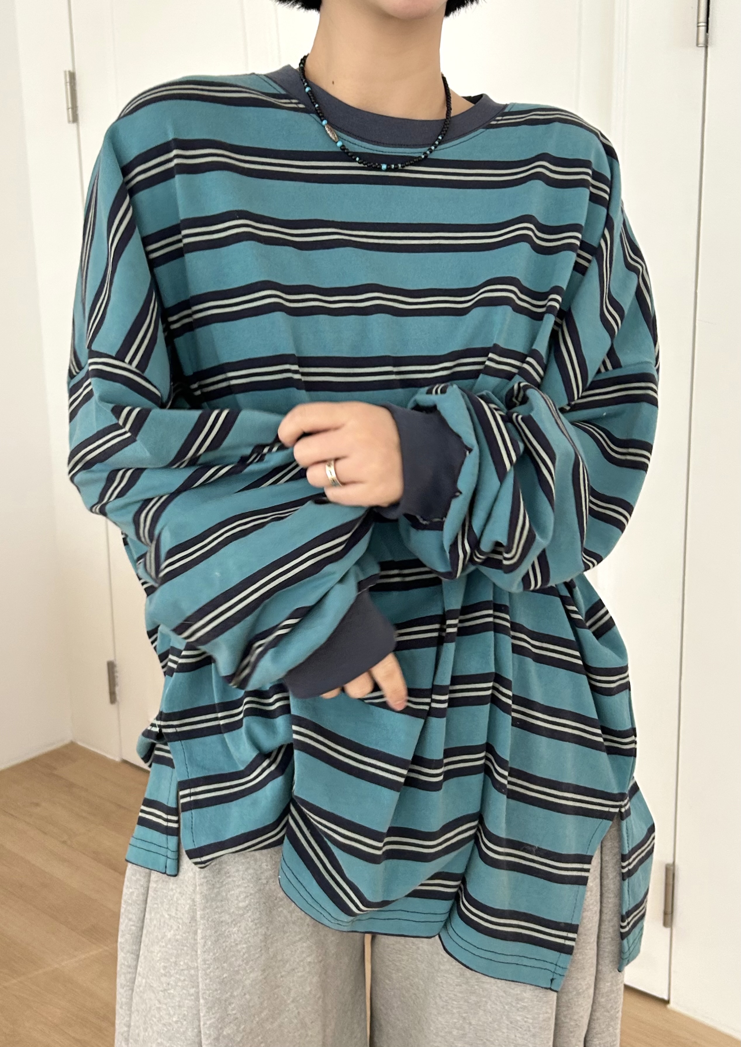 コットンラウンドネックベーシックボクシールーズ長袖ボーダー配色Tシャツ | 詳細画像3