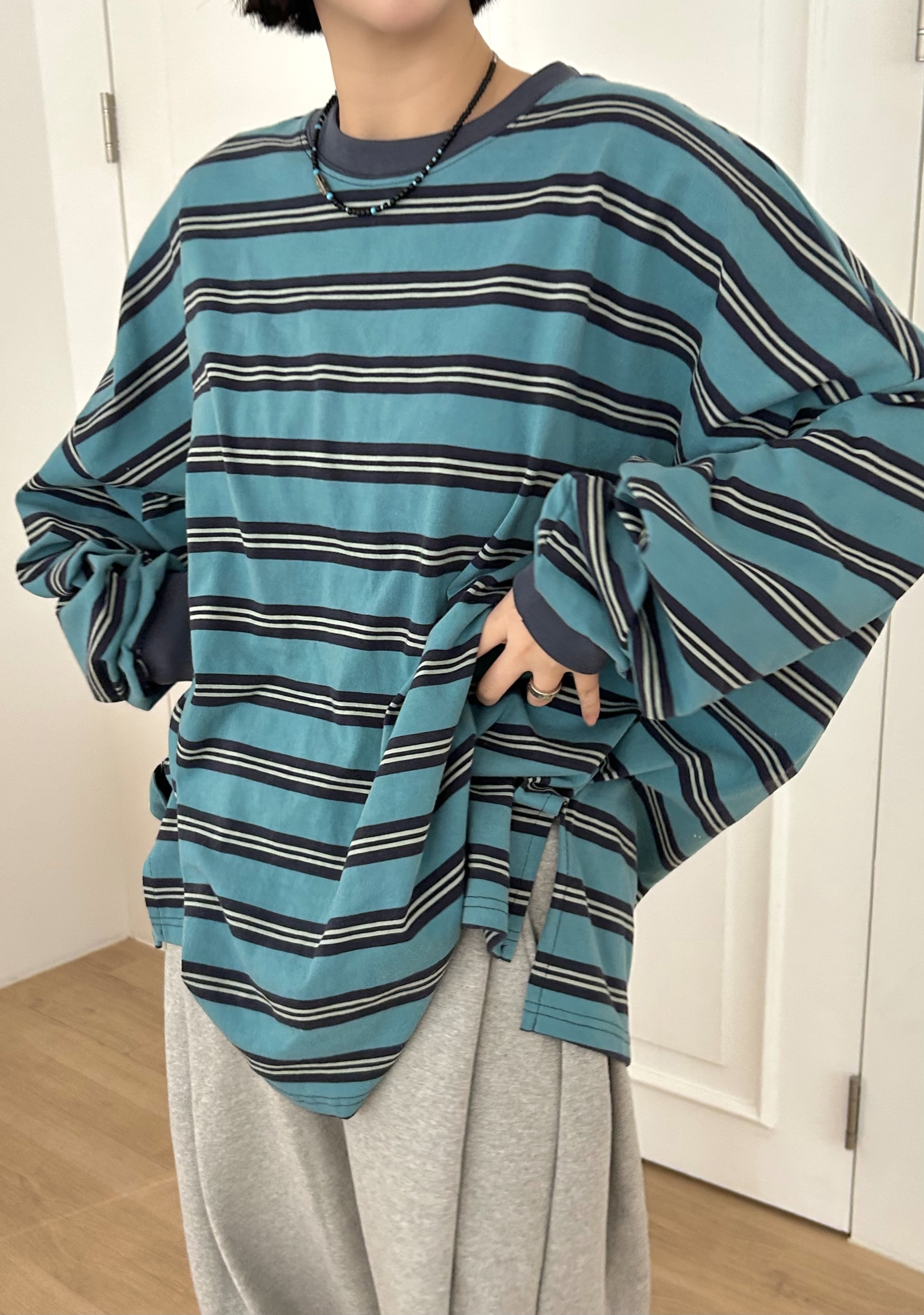 コットンラウンドネックベーシックボクシールーズ長袖ボーダー配色Tシャツ | 詳細画像4