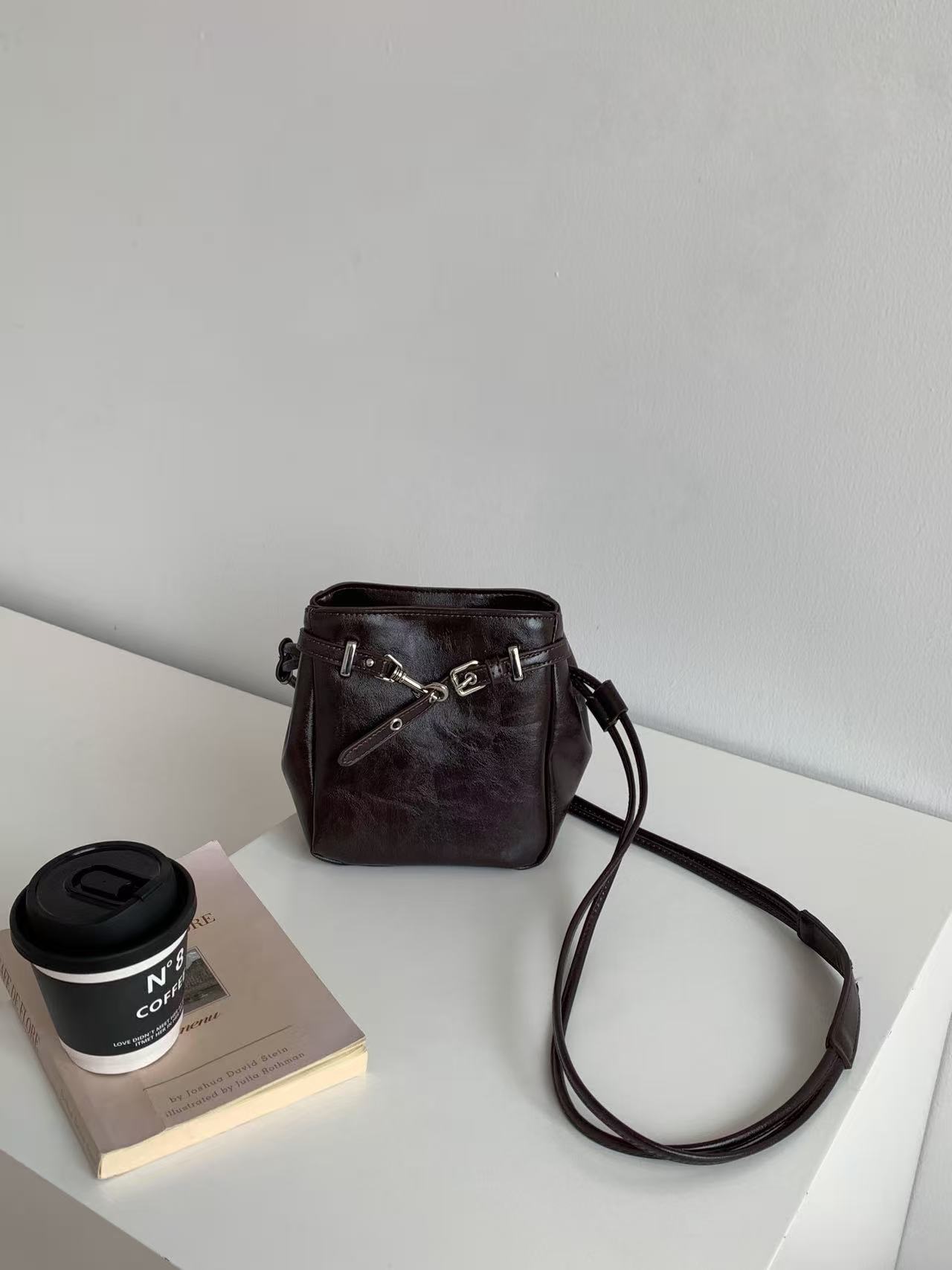 レザー調ショルダーバッグ | 詳細画像13