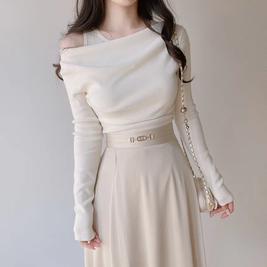 レイヤード風オフショルダー長袖ニット | mirangmirang | 詳細画像2