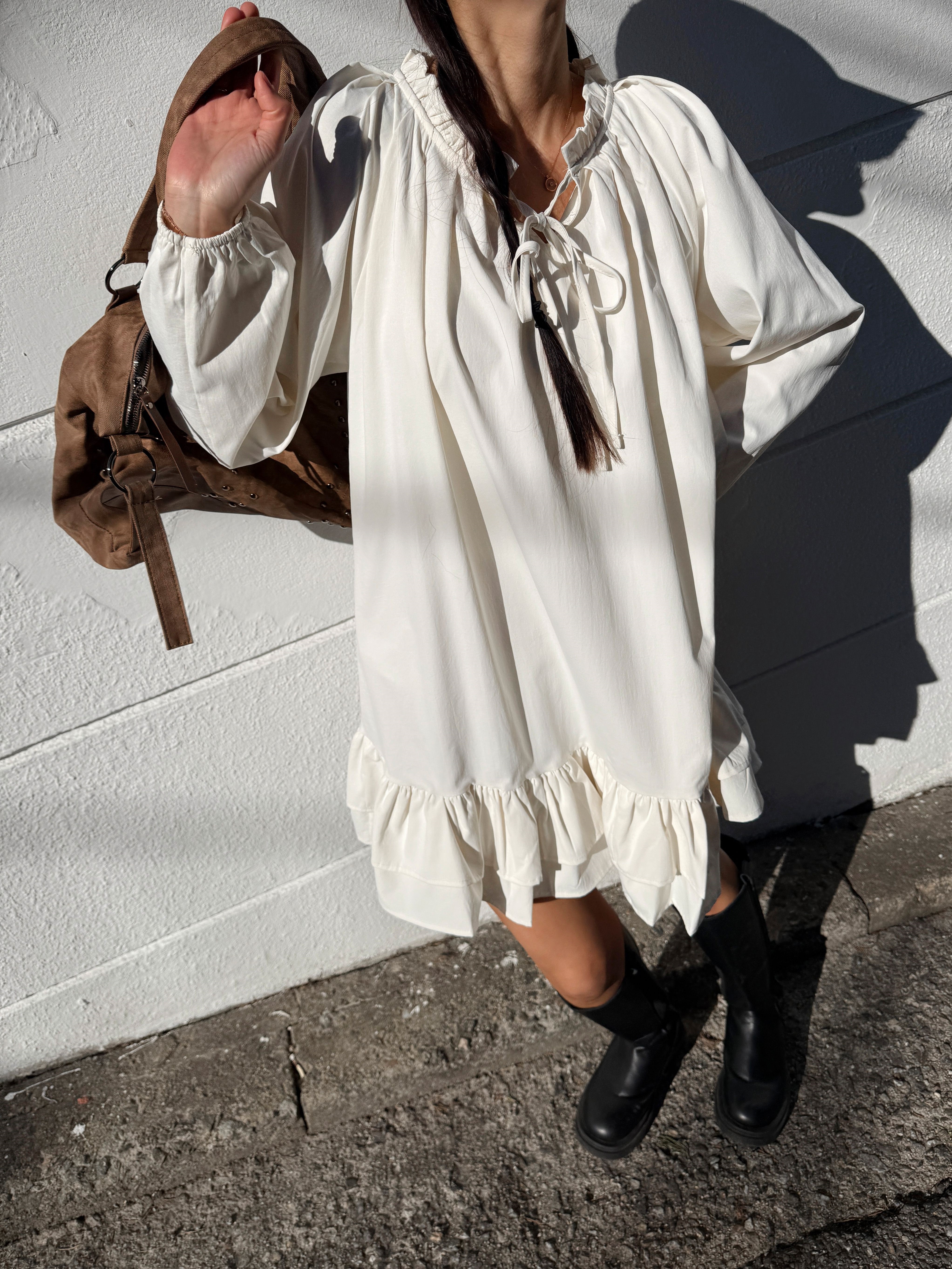 フリル長袖ミディワンピース | 詳細画像3