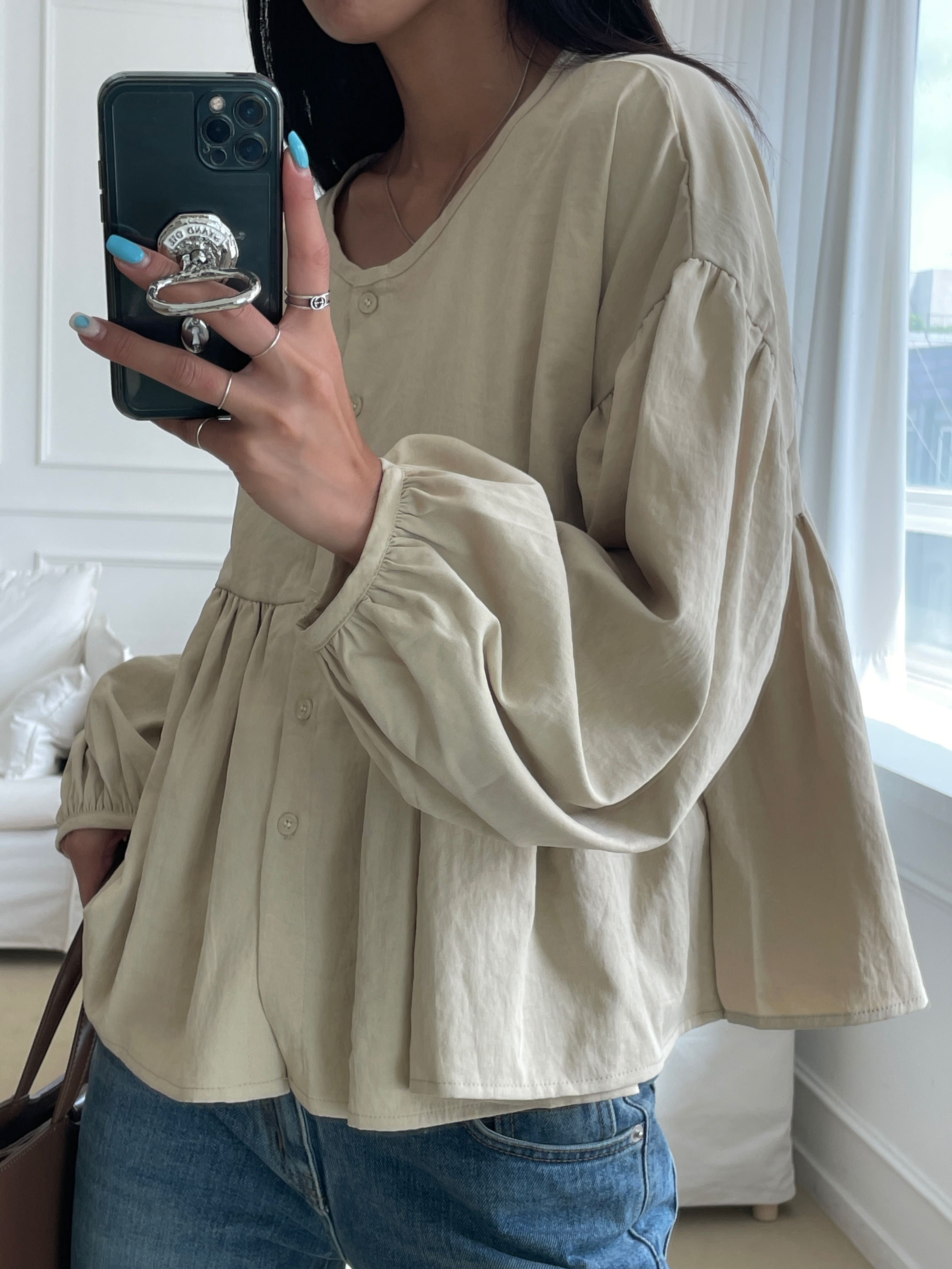 ボタンルーズ長袖ギャザーブラウス | 詳細画像3