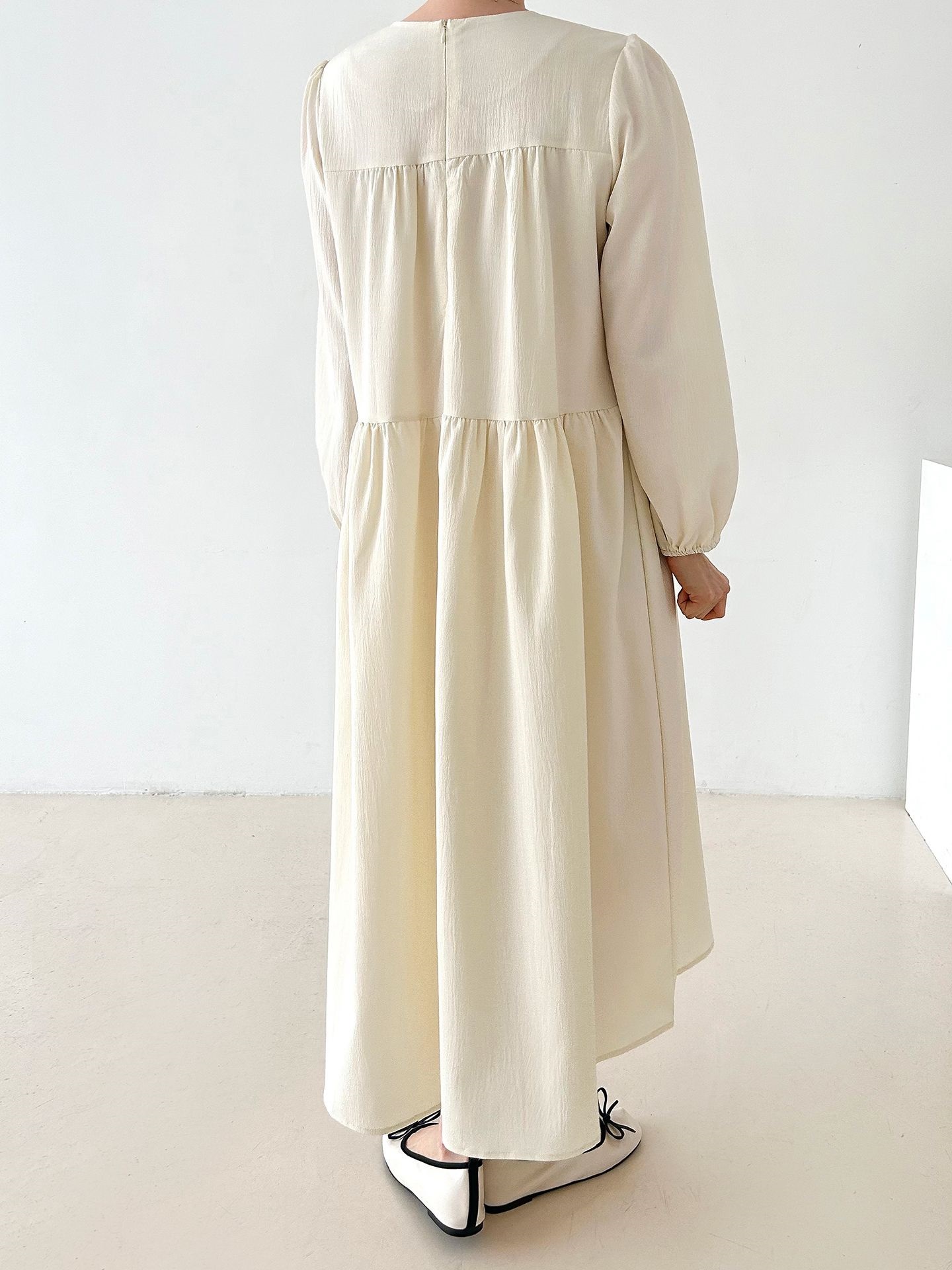 ラウンドネックティアードロングルーズ長袖ワンピース | 詳細画像4