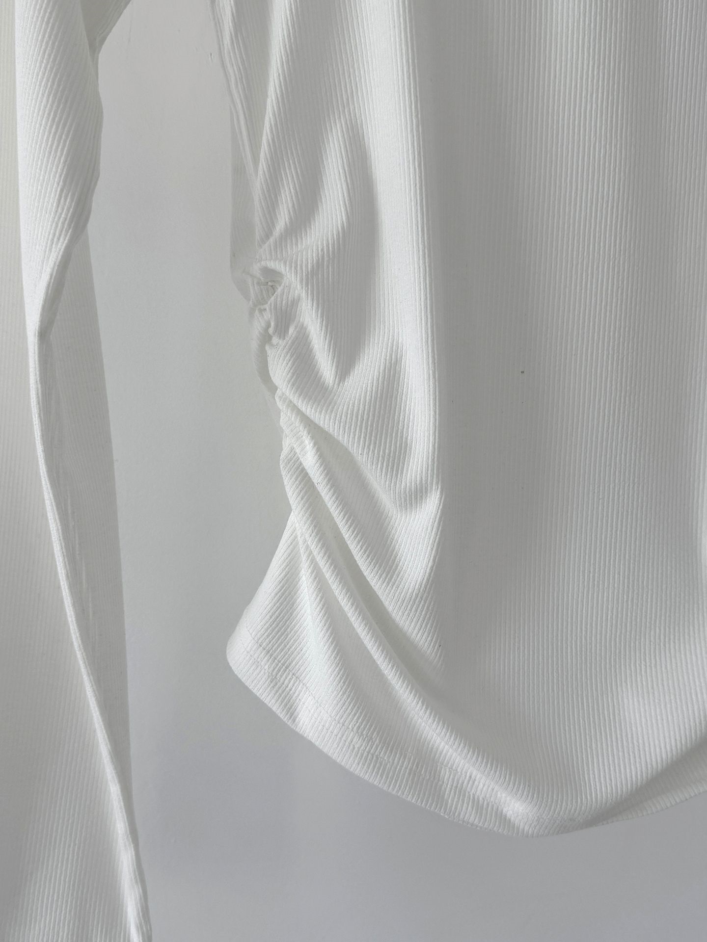 ホルターネックベーシックスリムレイヤード風長袖配色Tシャツ | 詳細画像13