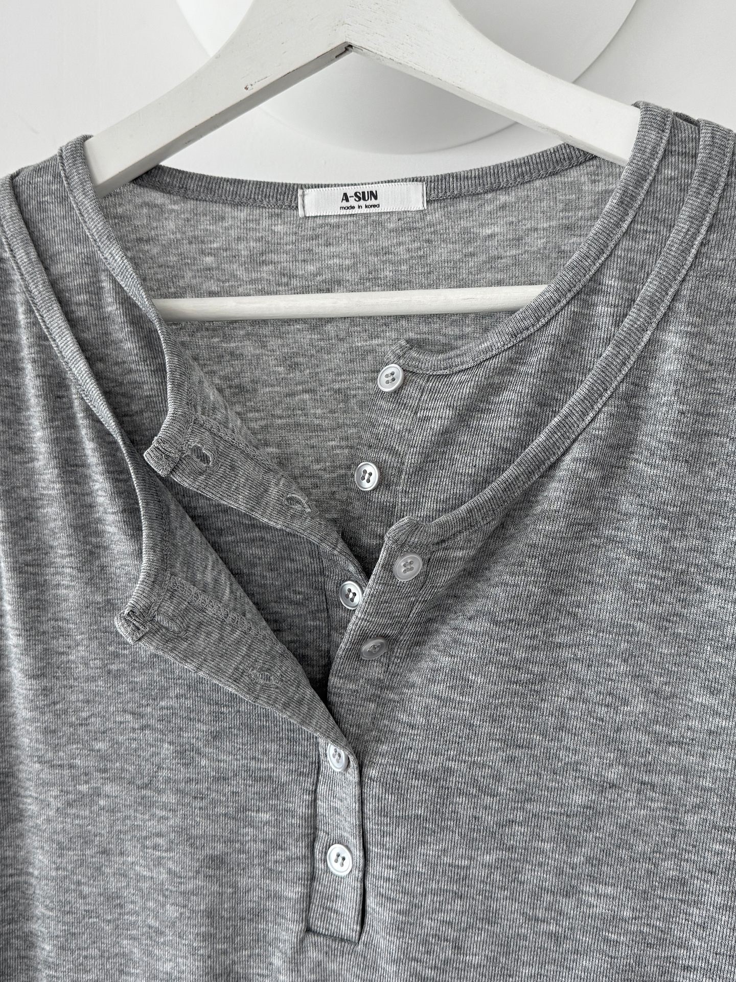 リブボタンラウンドネックスリムレイヤード風長袖Tシャツ | 詳細画像9