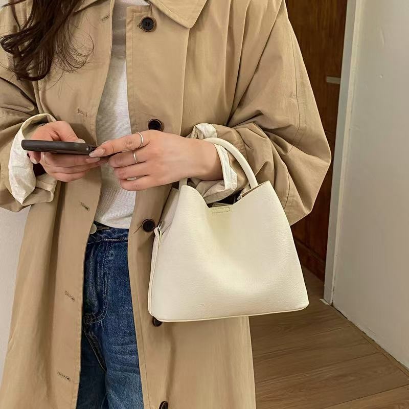 レザー調トートバッグショルダーバッグストラップ付ポーチ付 | 詳細画像7