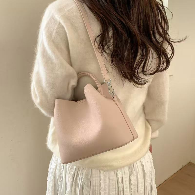 レザー調トートバッグショルダーバッグストラップ付ポーチ付 | 詳細画像8