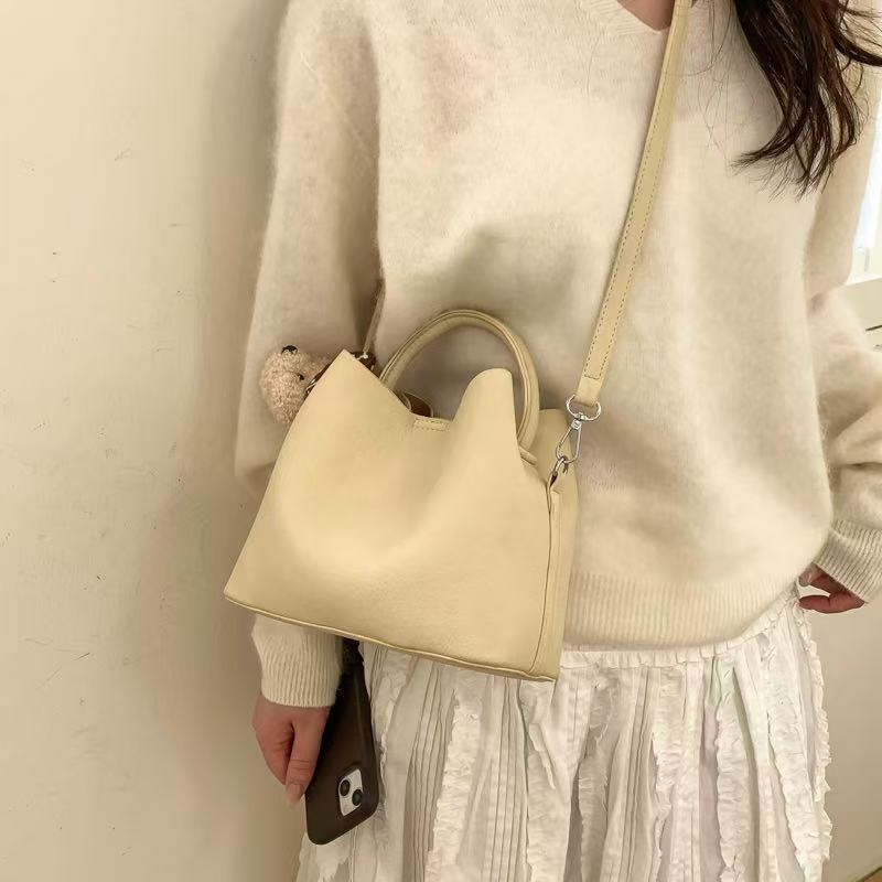 レザー調トートバッグショルダーバッグストラップ付ポーチ付 | 詳細画像10