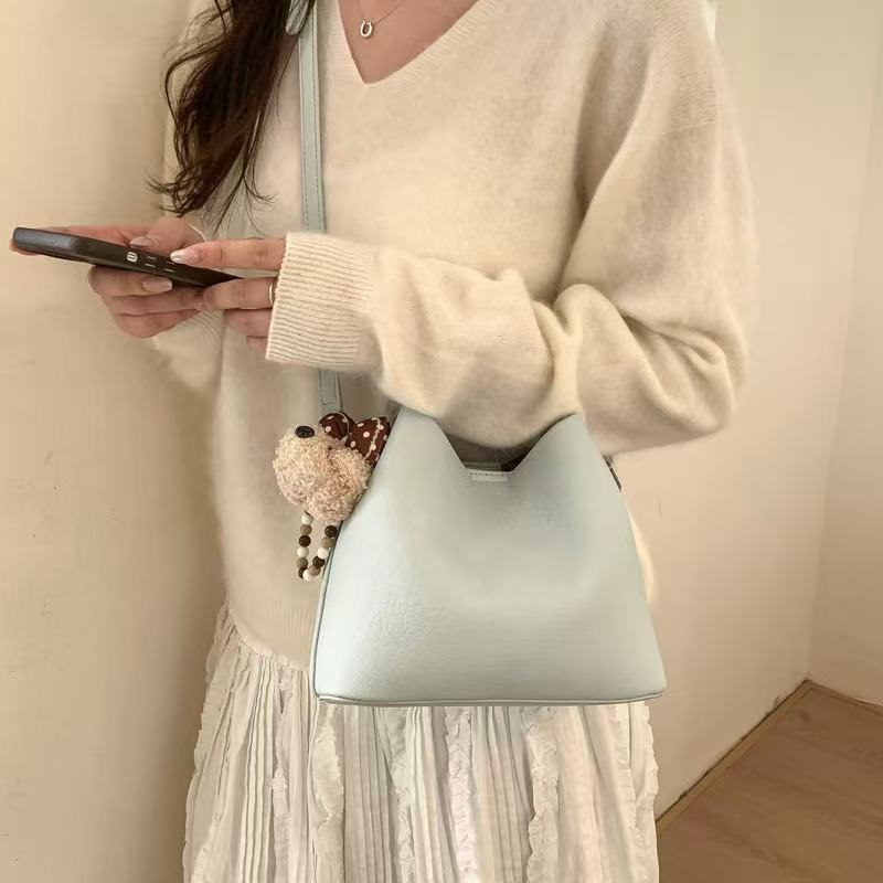 レザー調トートバッグショルダーバッグストラップ付ポーチ付 | 詳細画像11