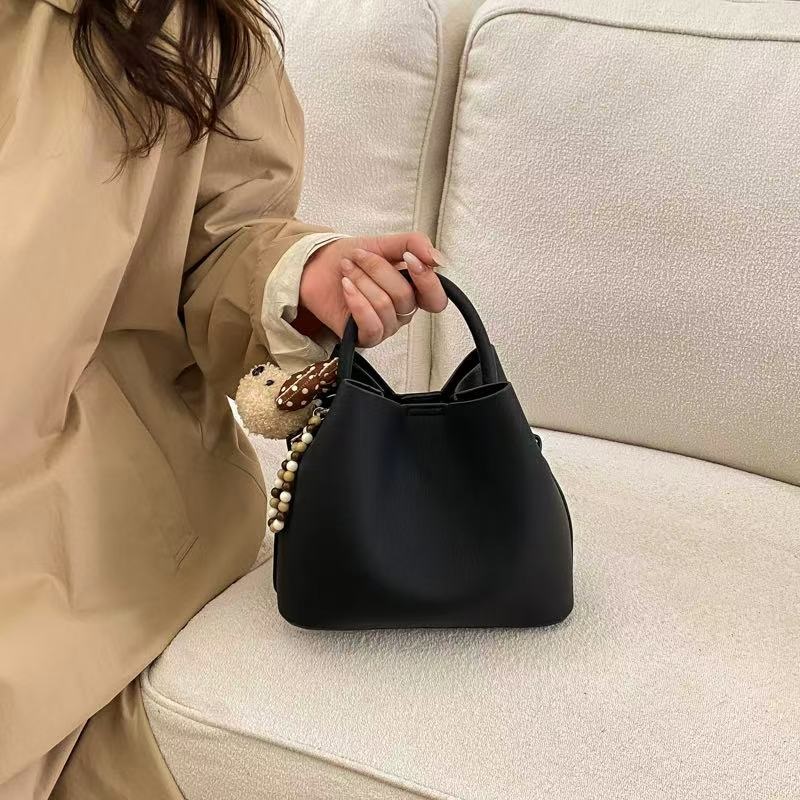 レザー調トートバッグショルダーバッグストラップ付ポーチ付 | 詳細画像14