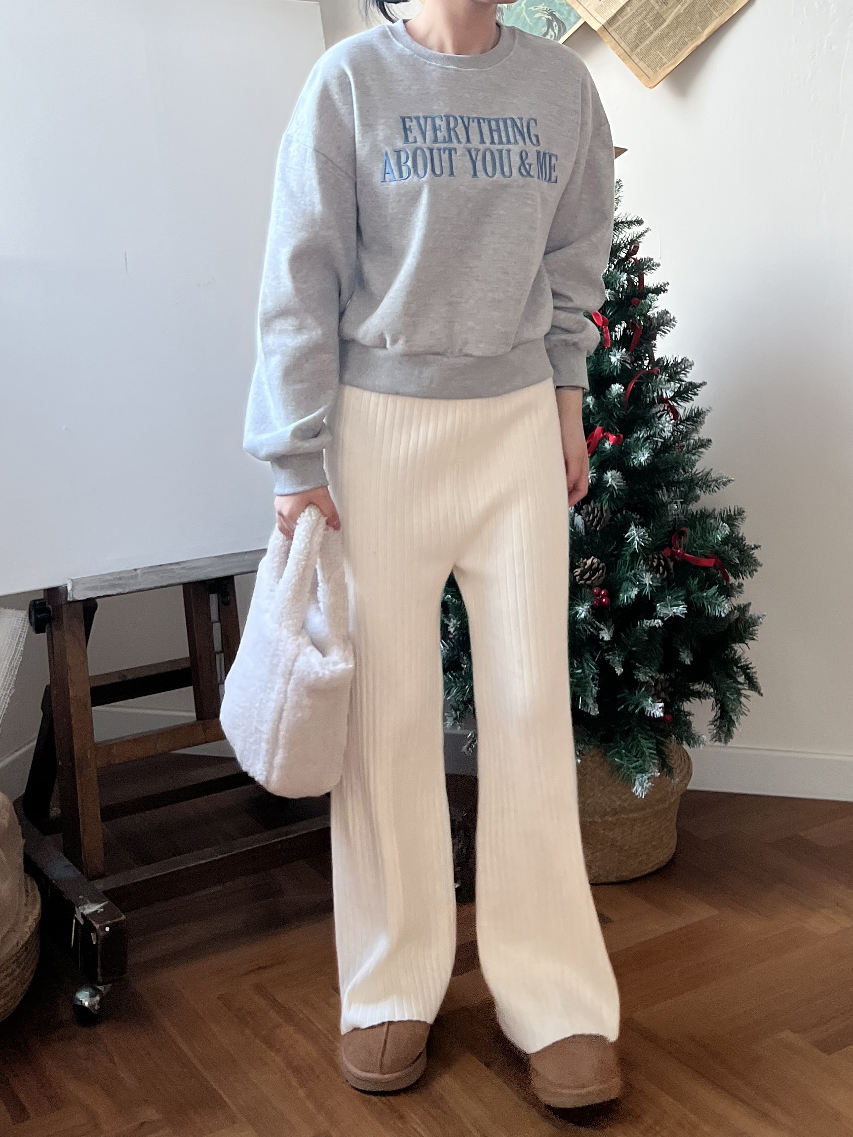 ラウンドネックベーシック長袖刺繍ロゴスウェット | 詳細画像5