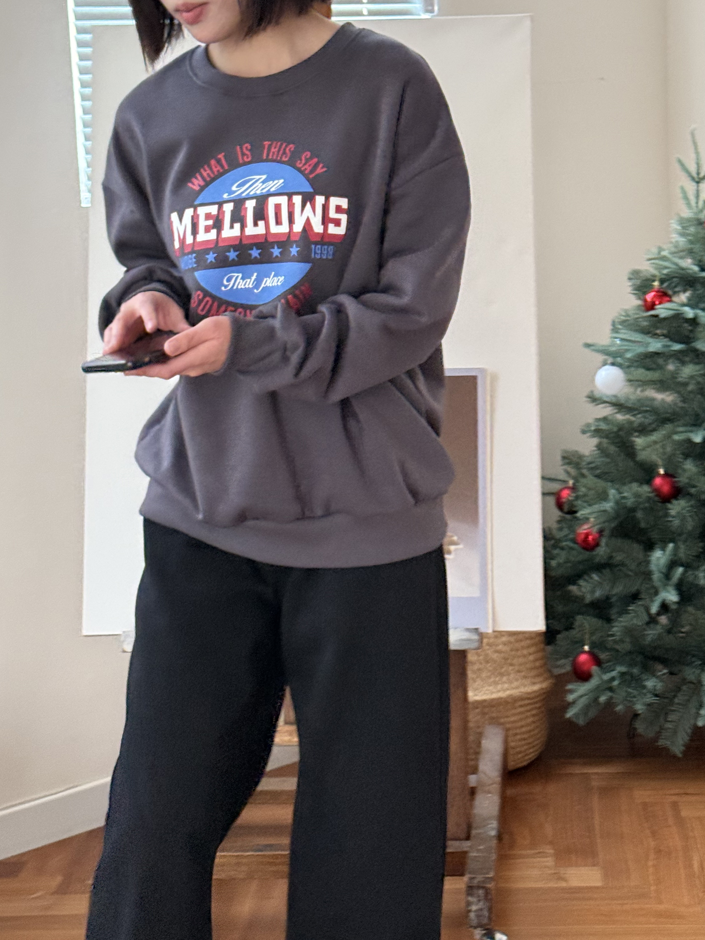 ラウンドネックベーシックルーズ長袖ロゴスウェット | 詳細画像4