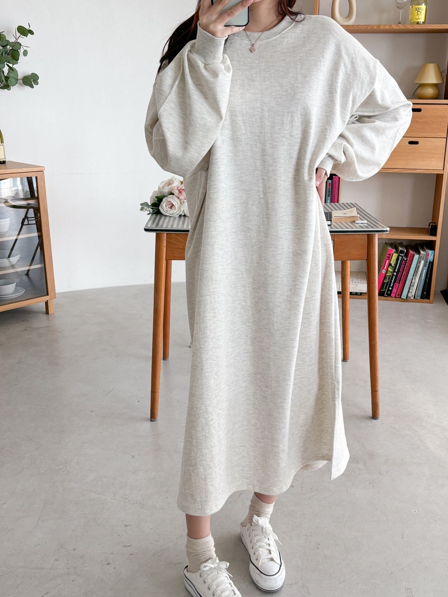 ラウンドネックスリットベーシックボクシールーズ長袖ワンピース | 詳細画像4