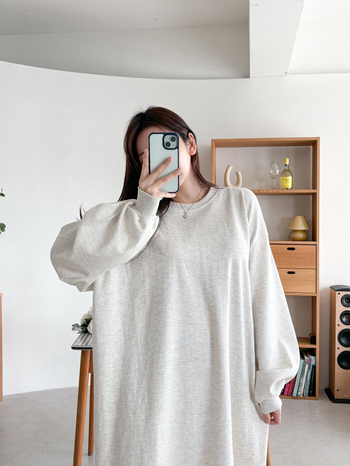 ラウンドネックスリットベーシックボクシールーズ長袖ワンピース | 詳細画像3