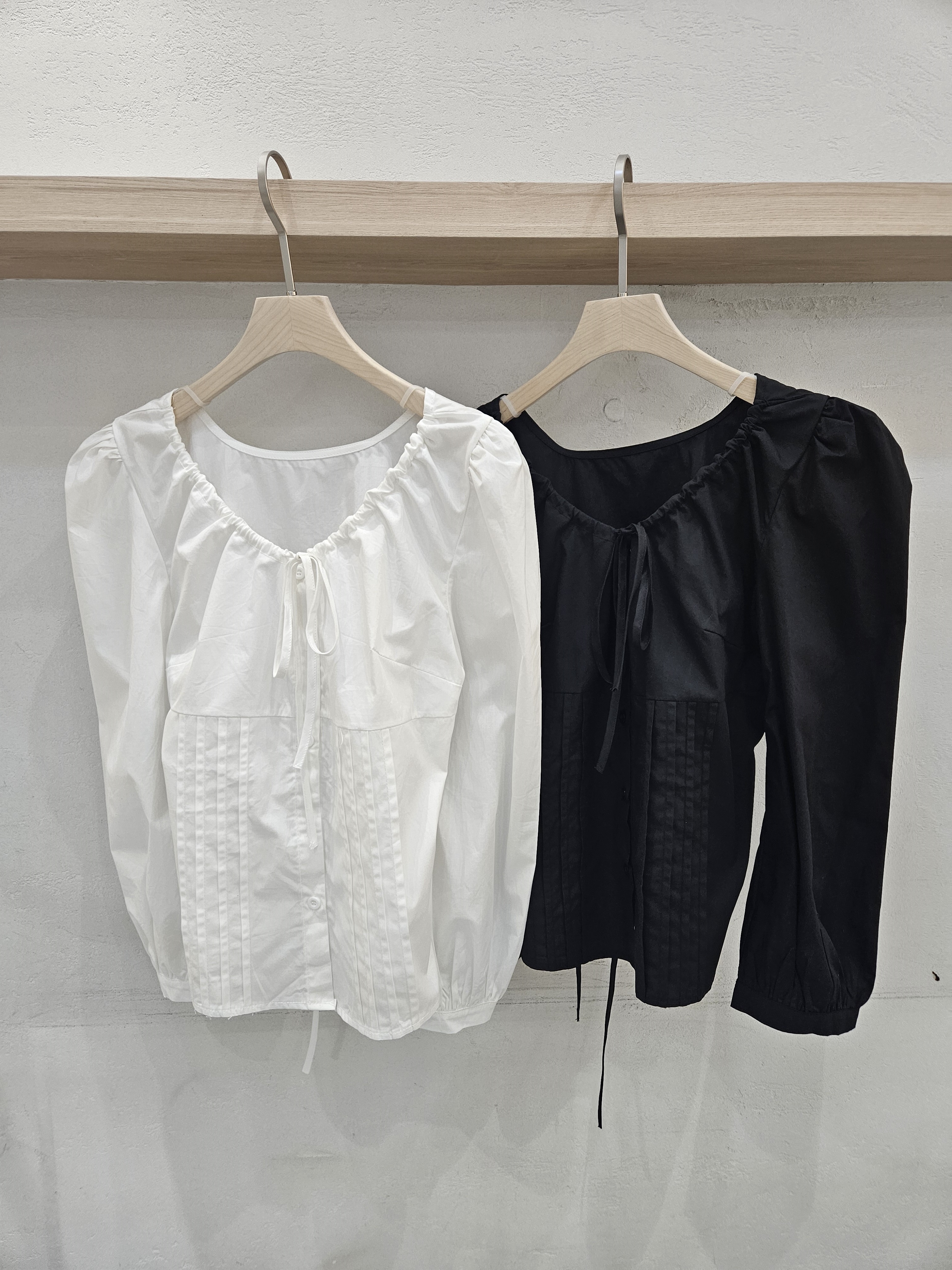 シャーリングドローストリングベーシックスリム長袖ブラウス | 詳細画像2