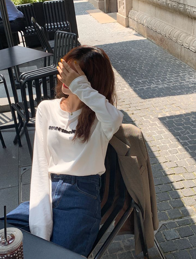 ラウンドネックベーシック長袖レタリングTシャツ | 詳細画像7