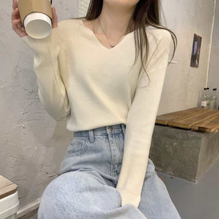 Vネック長袖ボタンスリーブニット | 詳細画像11