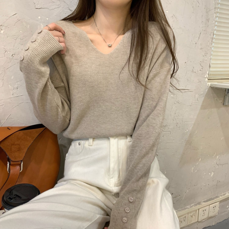 Vネック長袖ボタンスリーブニット | 詳細画像16