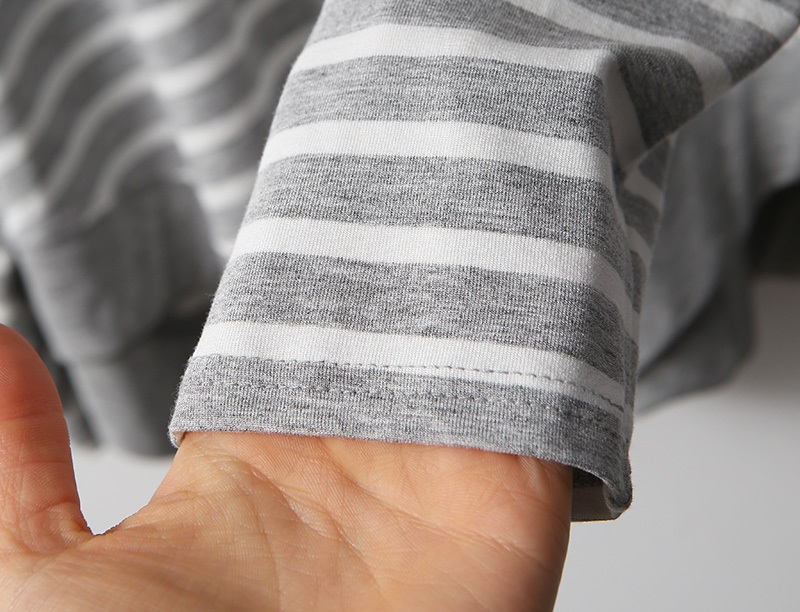 ラウンドネックルーズアンバランス長袖ボーダーTシャツ | 詳細画像19