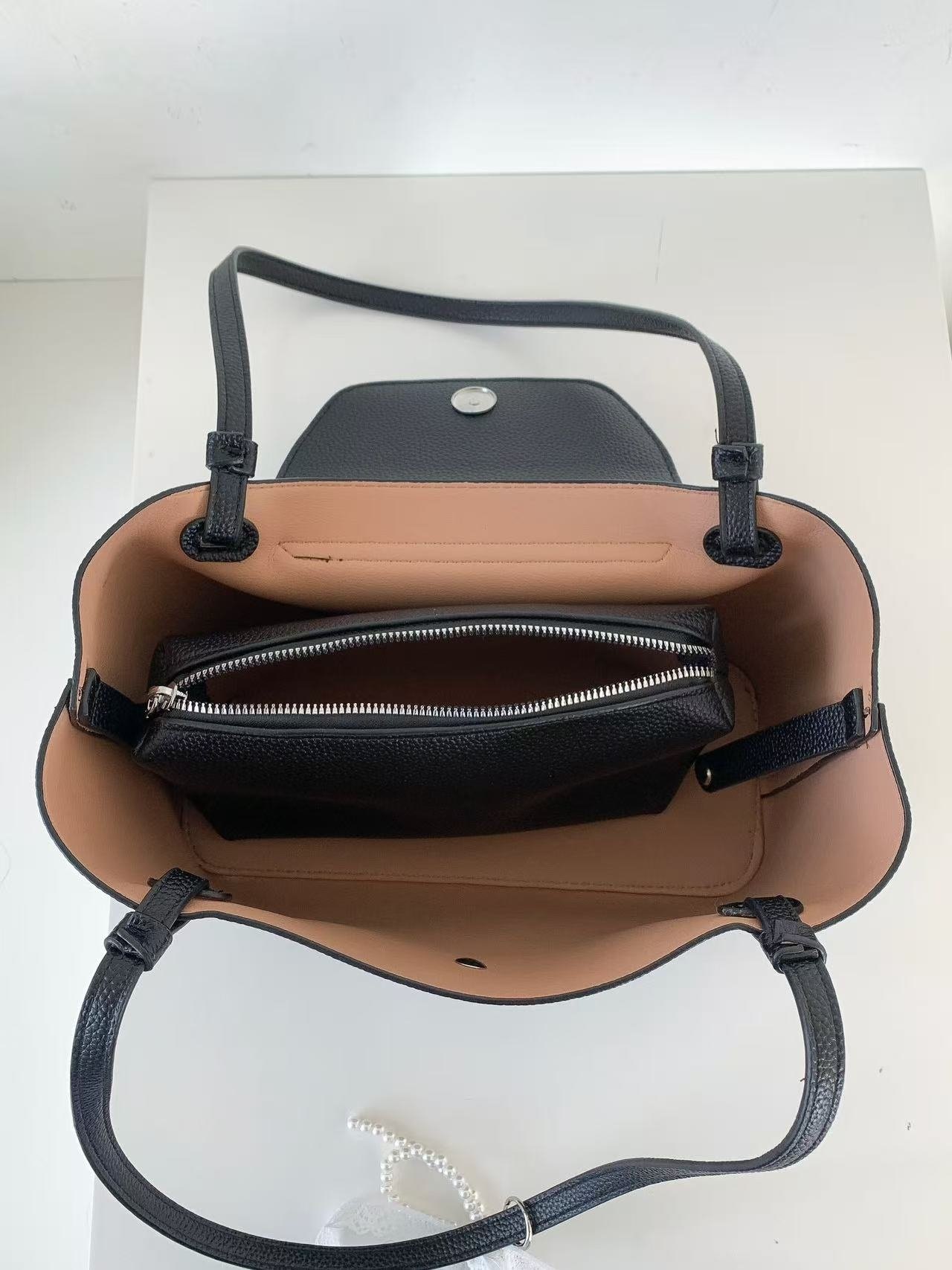 レザー調ベーシックショルダーバッグキーリングセット | 詳細画像17