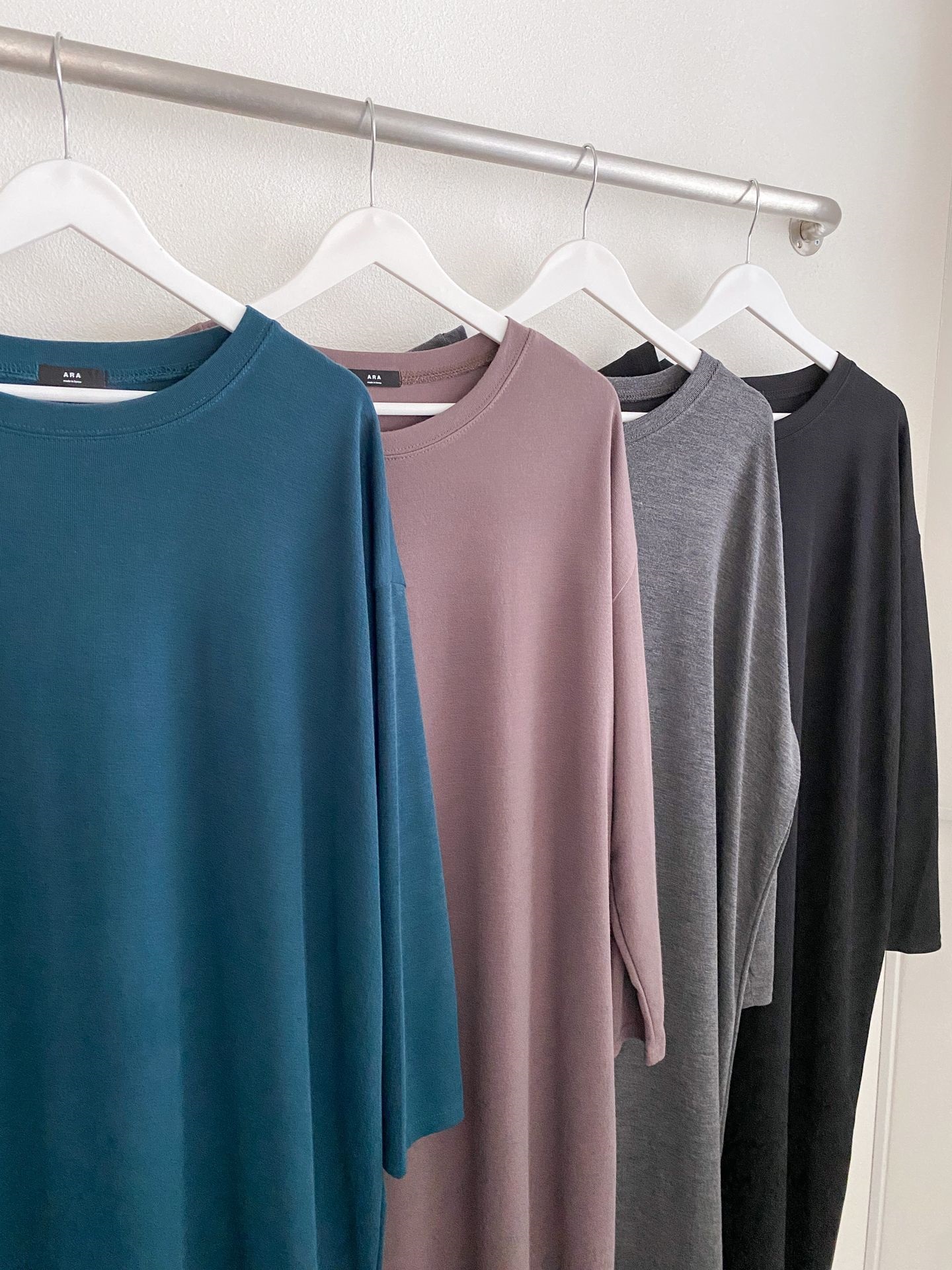 ラウンドネックボクシーロング長袖無地ワンピース | 詳細画像2